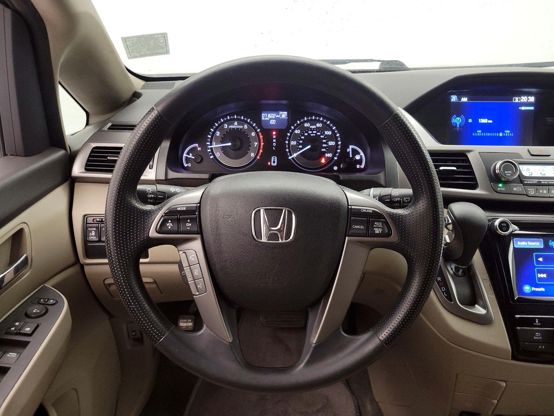 Thumbnail: 2016 Honda Odyssey - 10