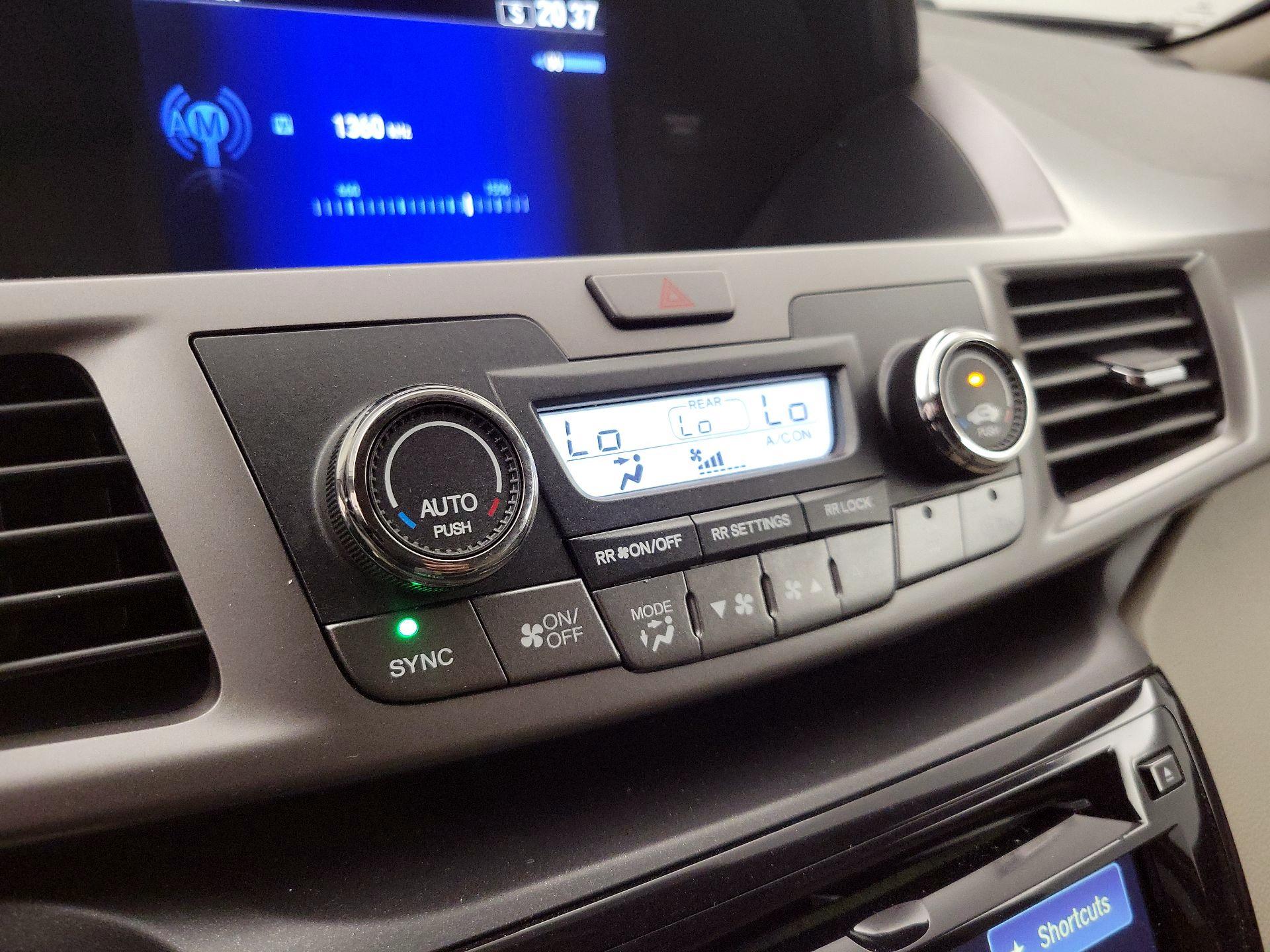 Thumbnail: 2016 Honda Odyssey - 16