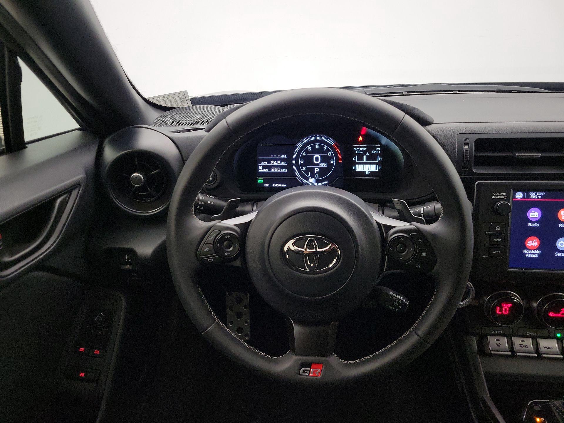 Thumbnail: 2025 Toyota GR86 - 10