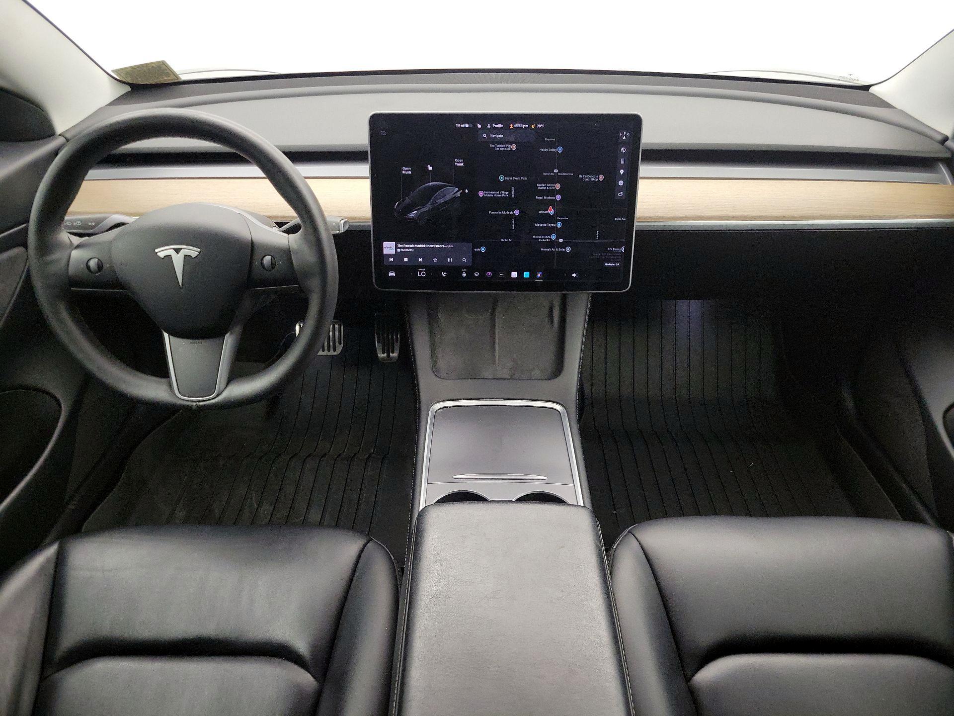 Thumbnail: 2021 Tesla Model 3 - 9