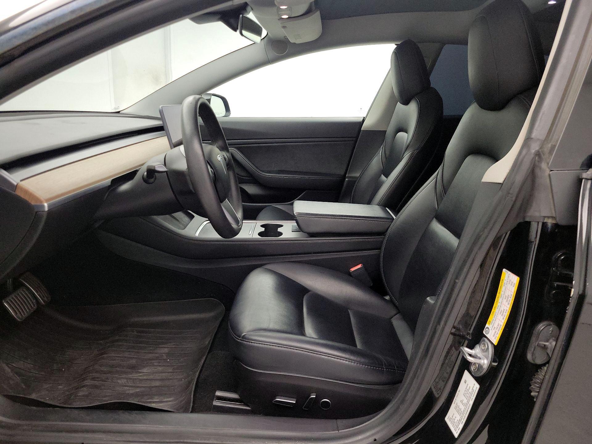 Thumbnail: 2021 Tesla Model 3 - 11