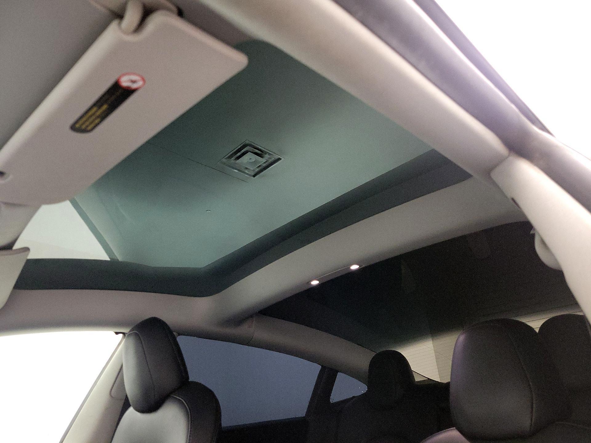 Thumbnail: 2021 Tesla Model 3 - 19