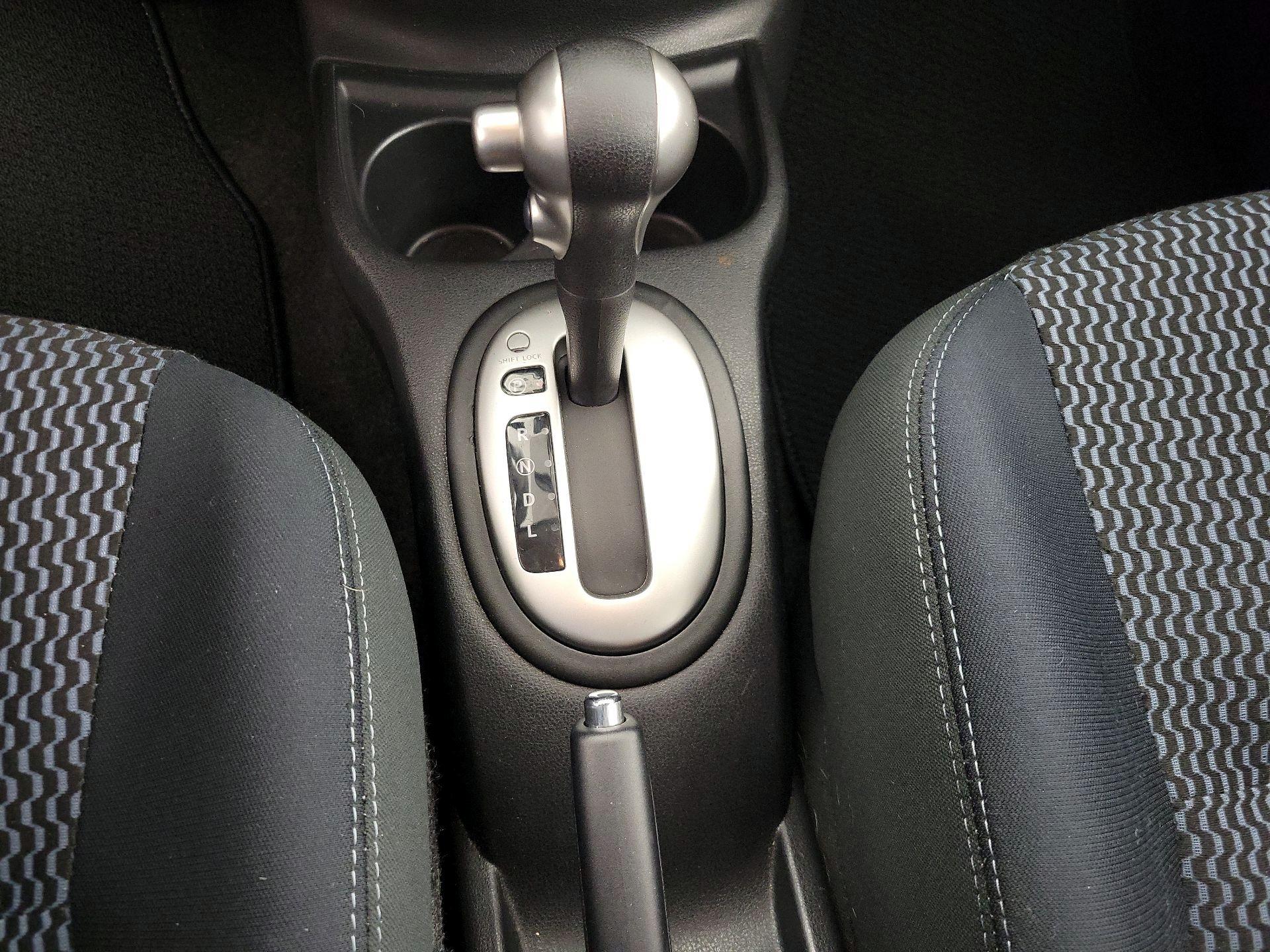 Thumbnail: 2015 Nissan Versa Note - 16