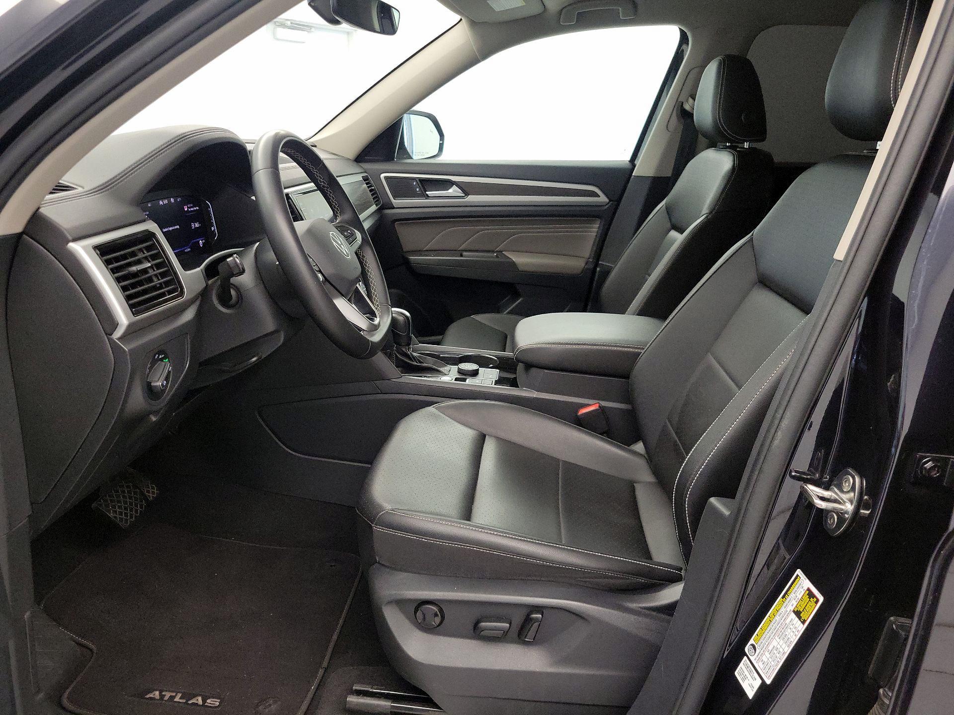 Thumbnail: 2023 Volkswagen Atlas - 11