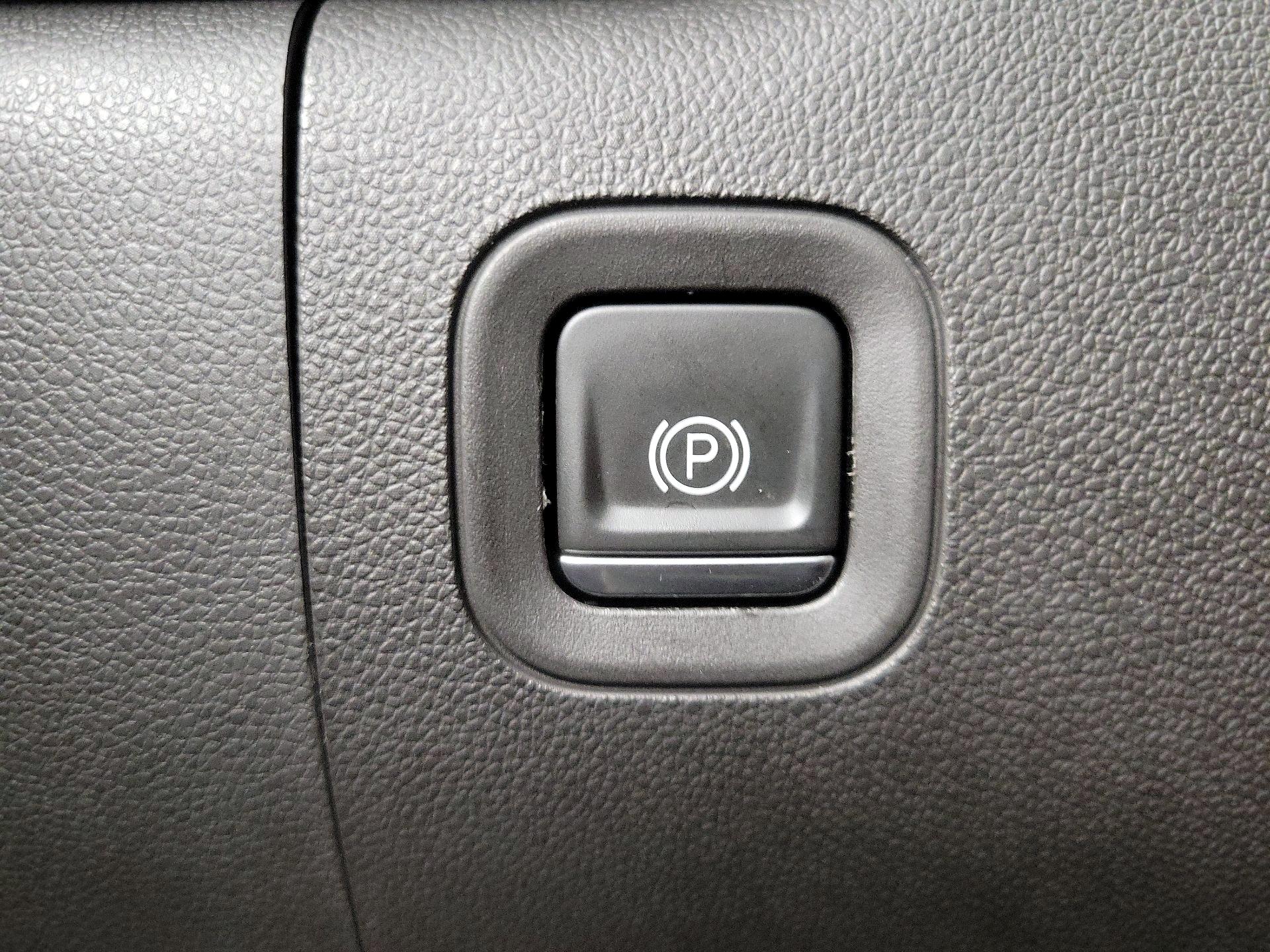 Thumbnail: 2019 Chevrolet Silverado 1500 - 13