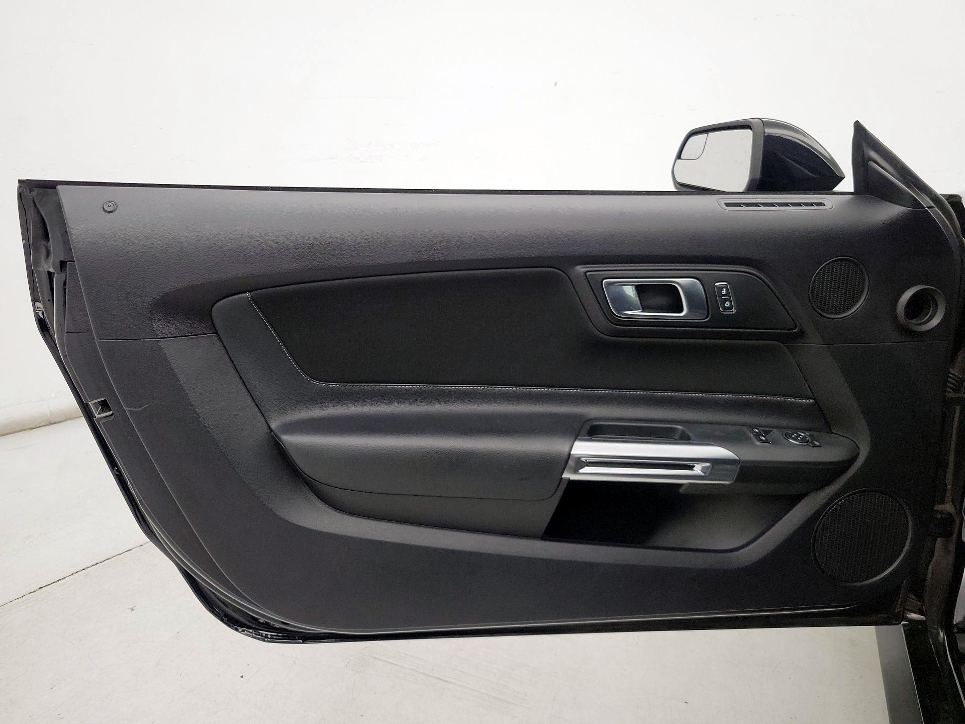 Thumbnail: 2019 Ford Mustang - 12
