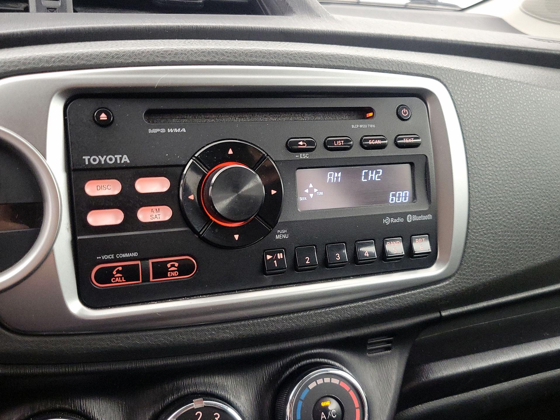 Thumbnail: 2014 Toyota Yaris - 14