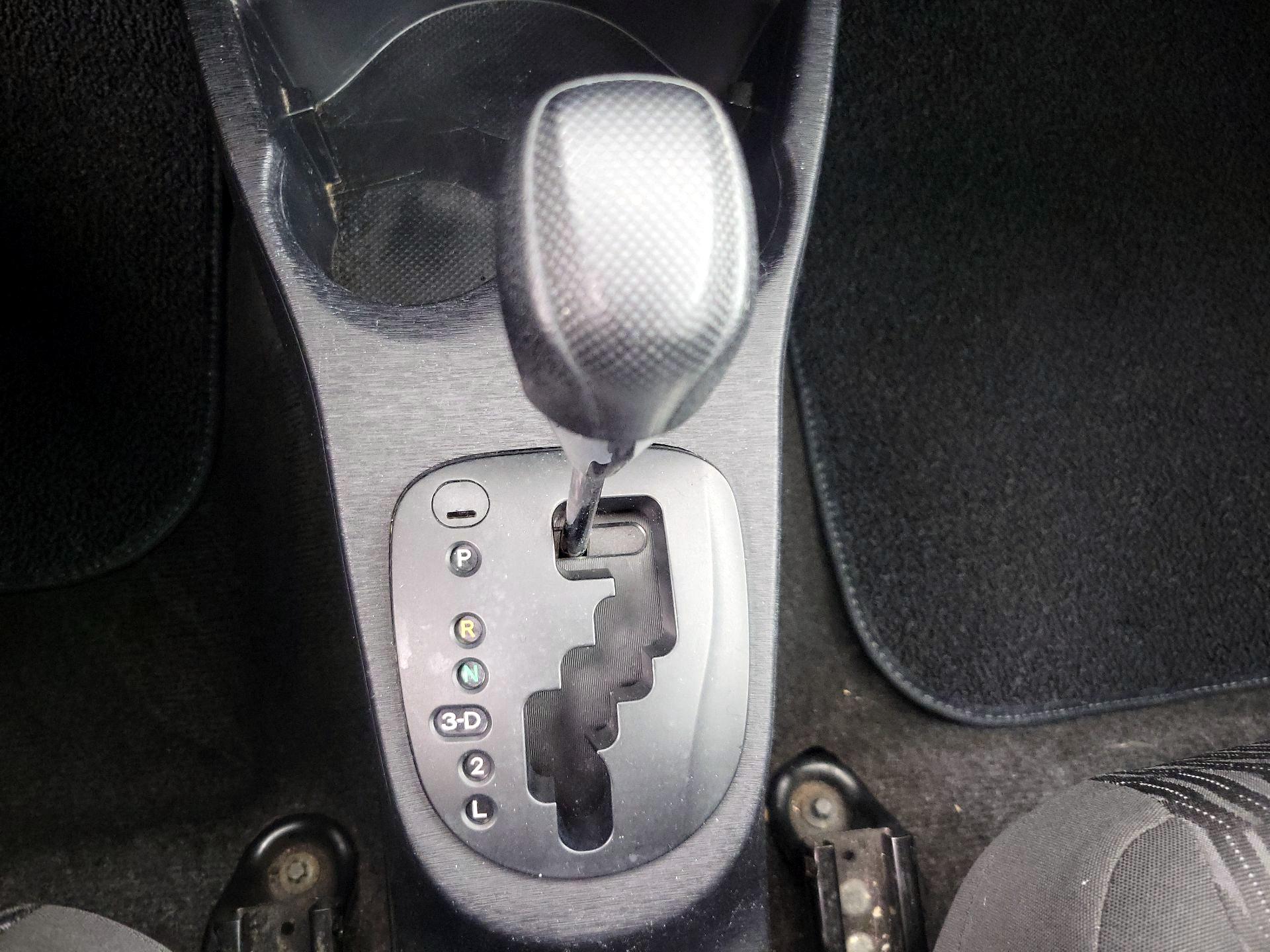 Thumbnail: 2014 Toyota Yaris - 16