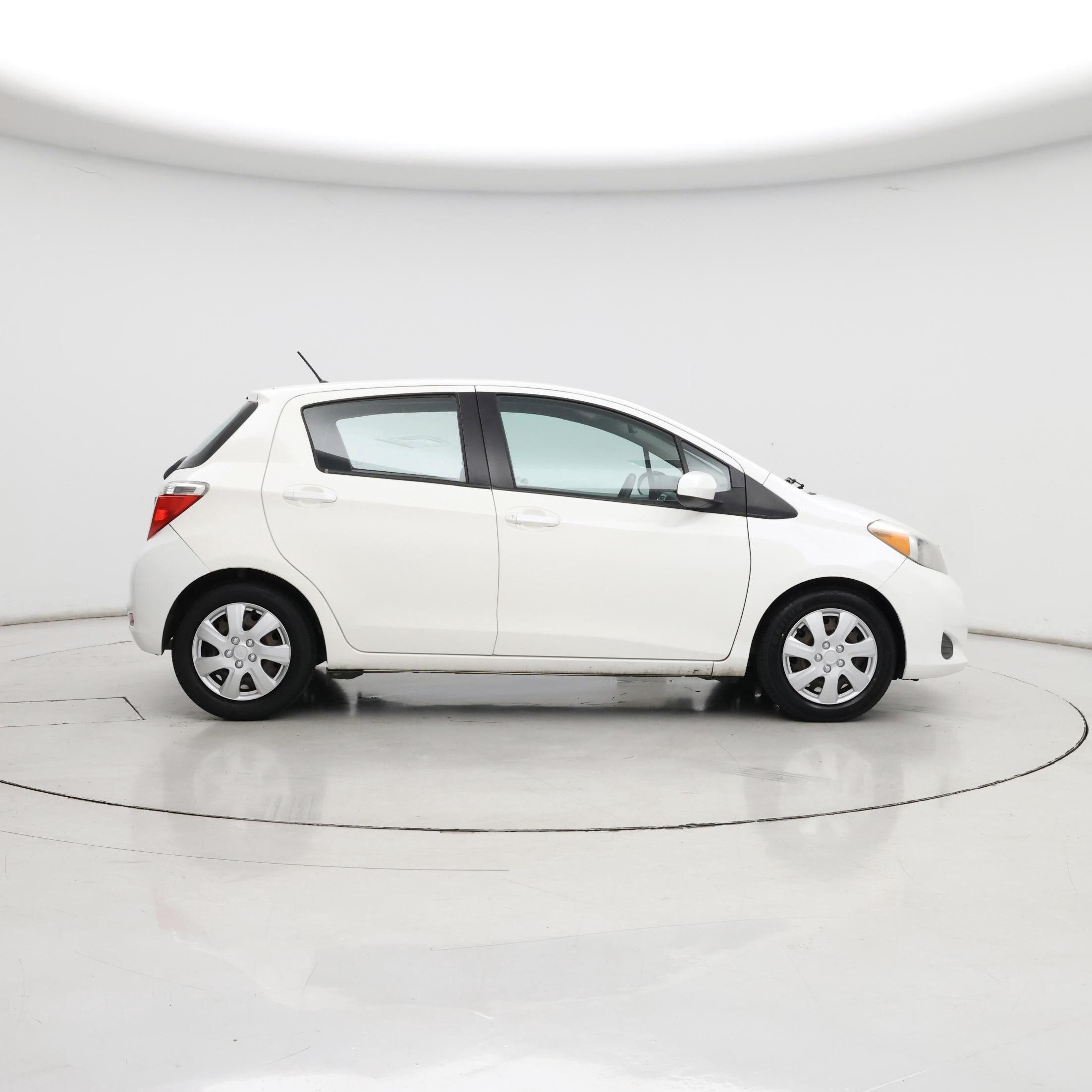 Thumbnail: 2014 Toyota Yaris - 7