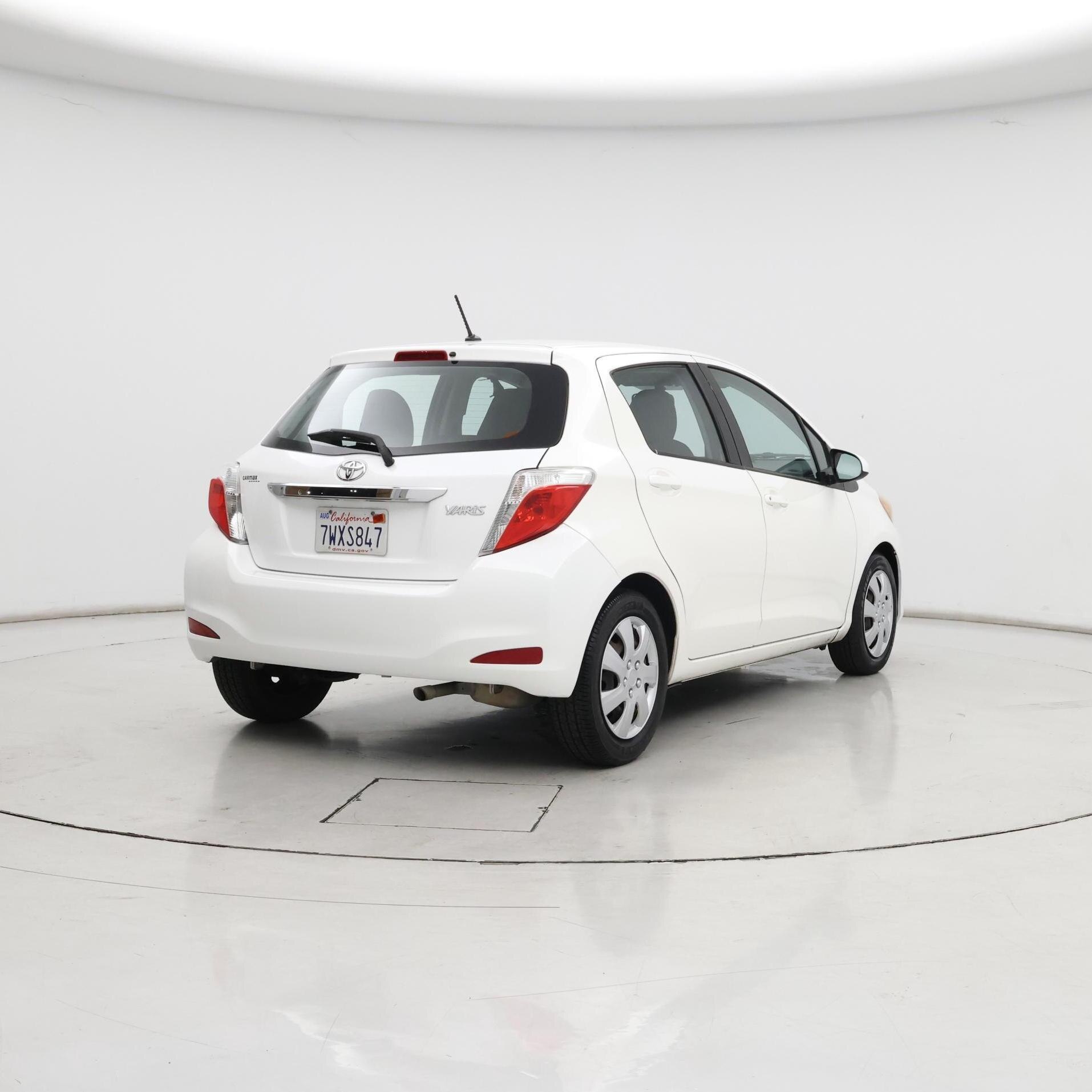 Thumbnail: 2014 Toyota Yaris - 8