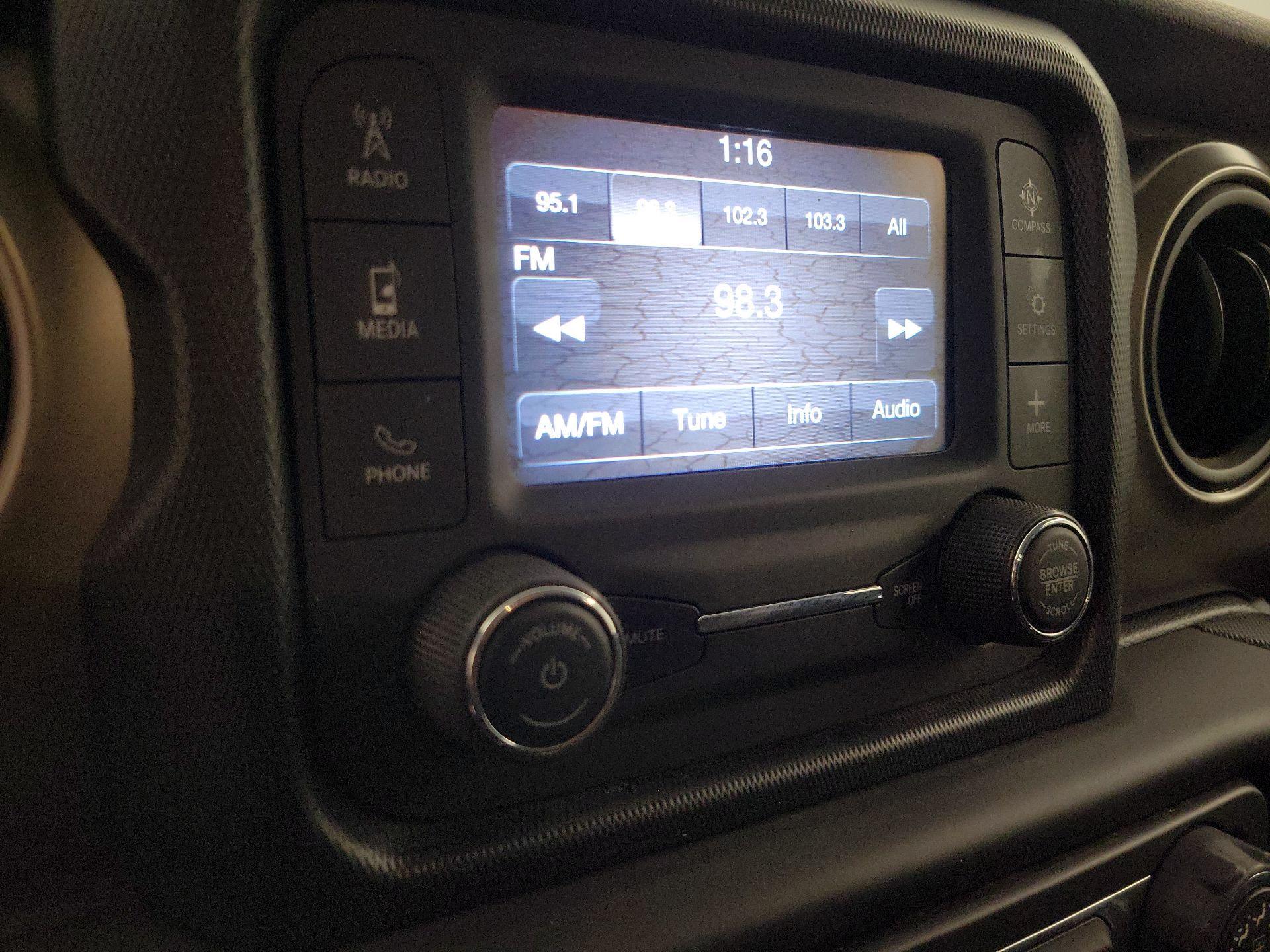 Thumbnail: 2019 Jeep Wrangler - 15