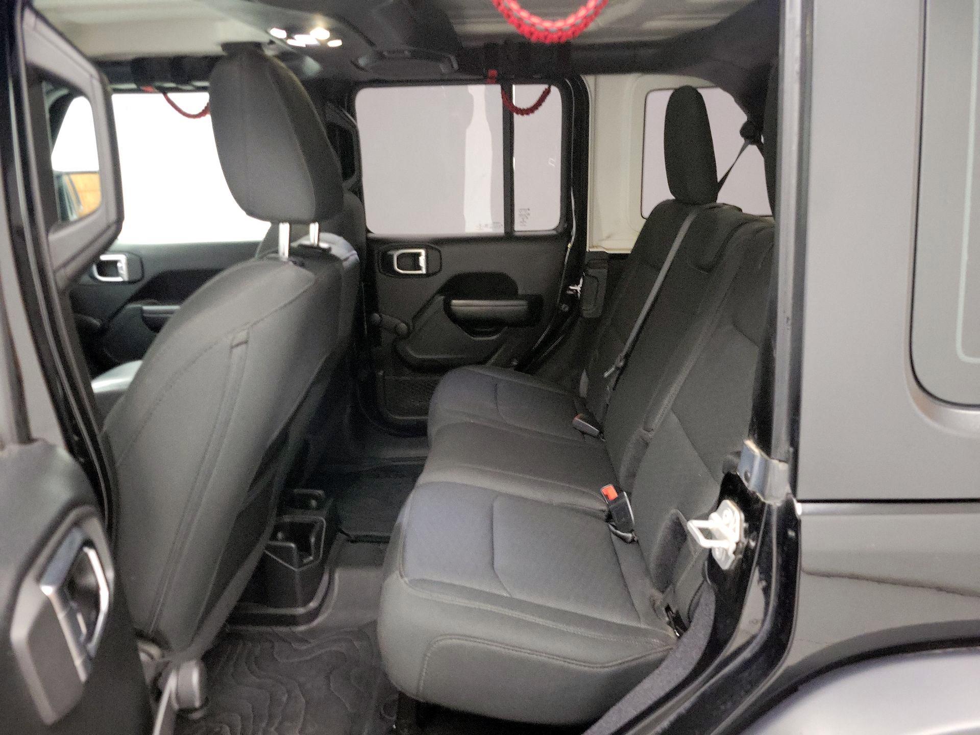 Thumbnail: 2019 Jeep Wrangler - 19