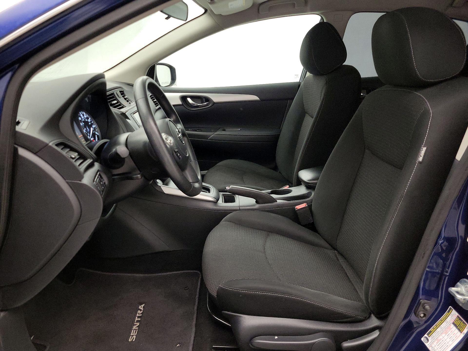 Thumbnail: 2019 Nissan Sentra - 11