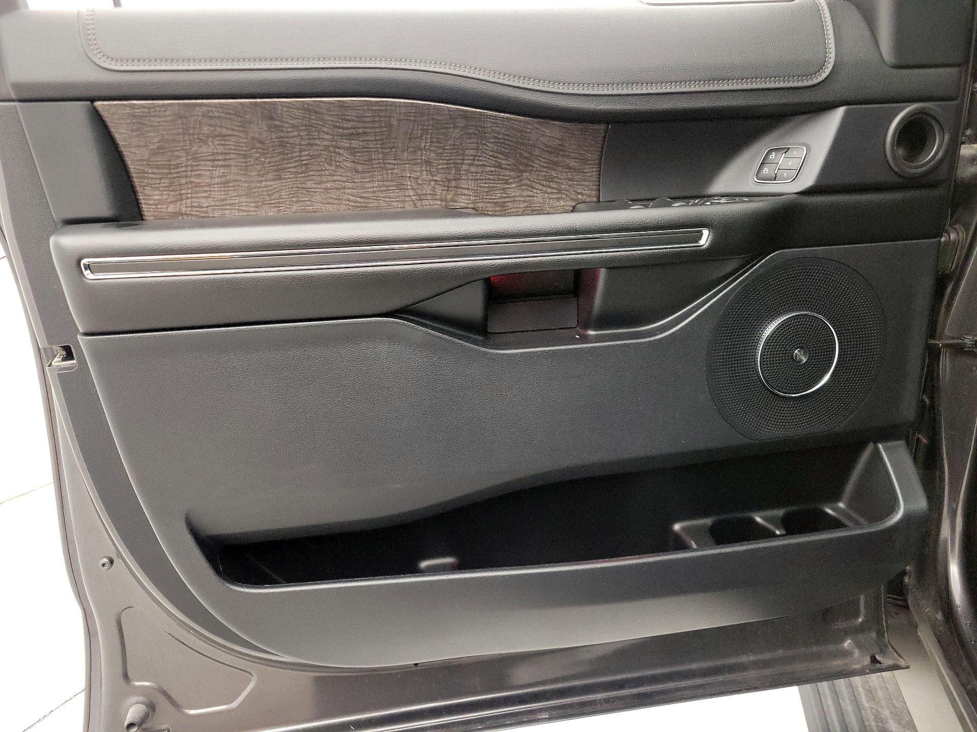 Thumbnail: 2019 Ford Expedition - 12