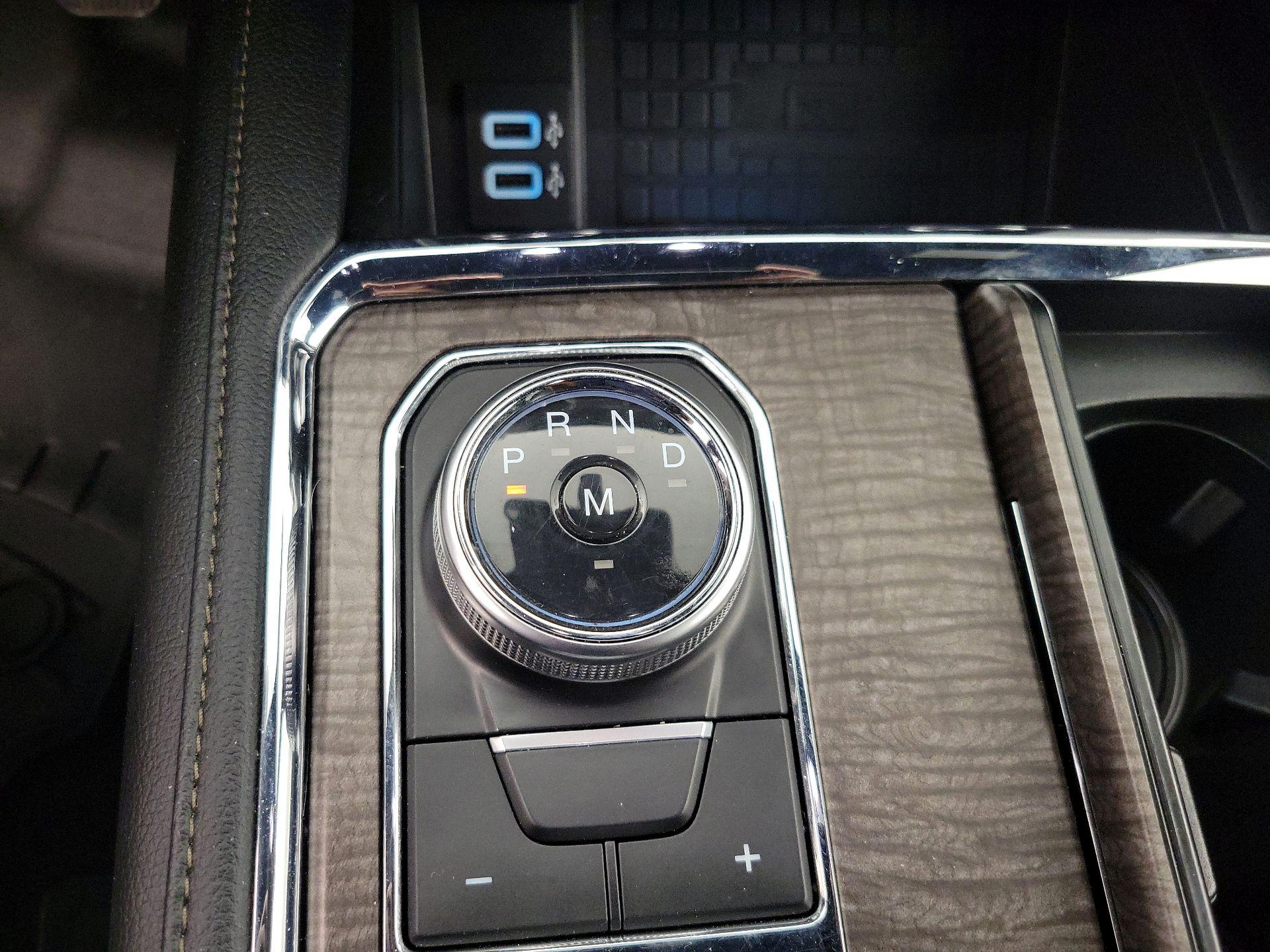 Thumbnail: 2019 Ford Expedition - 18