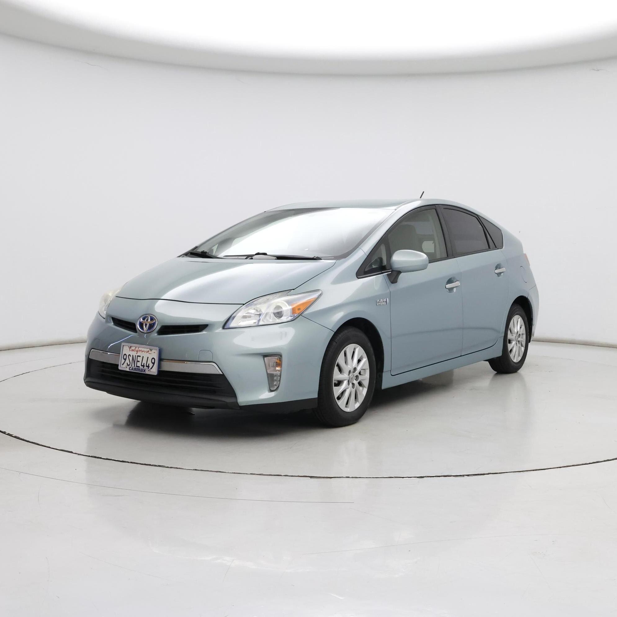 Thumbnail: 2015 Toyota Prius - 4