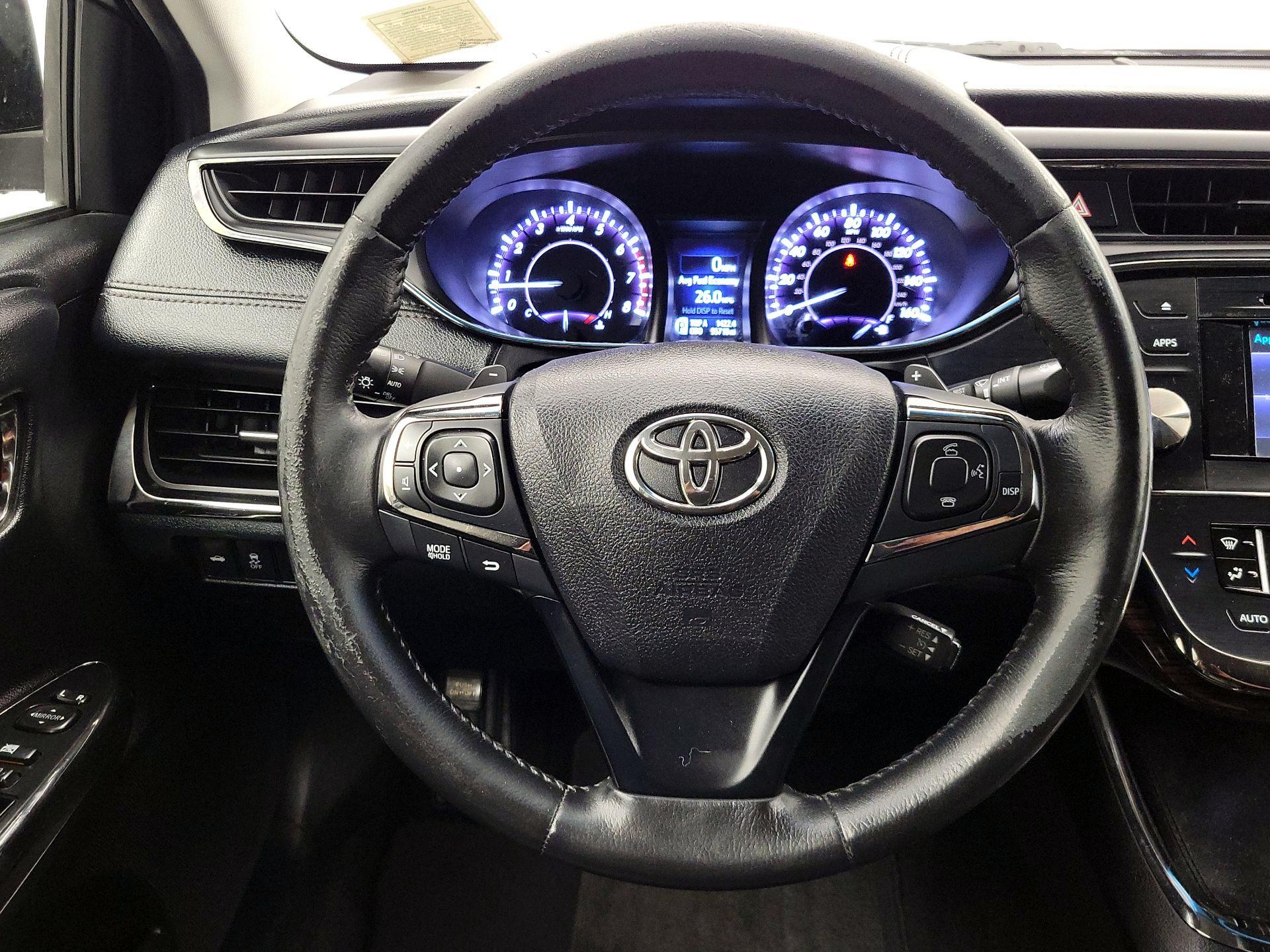 Thumbnail: 2015 Toyota Avalon - 10