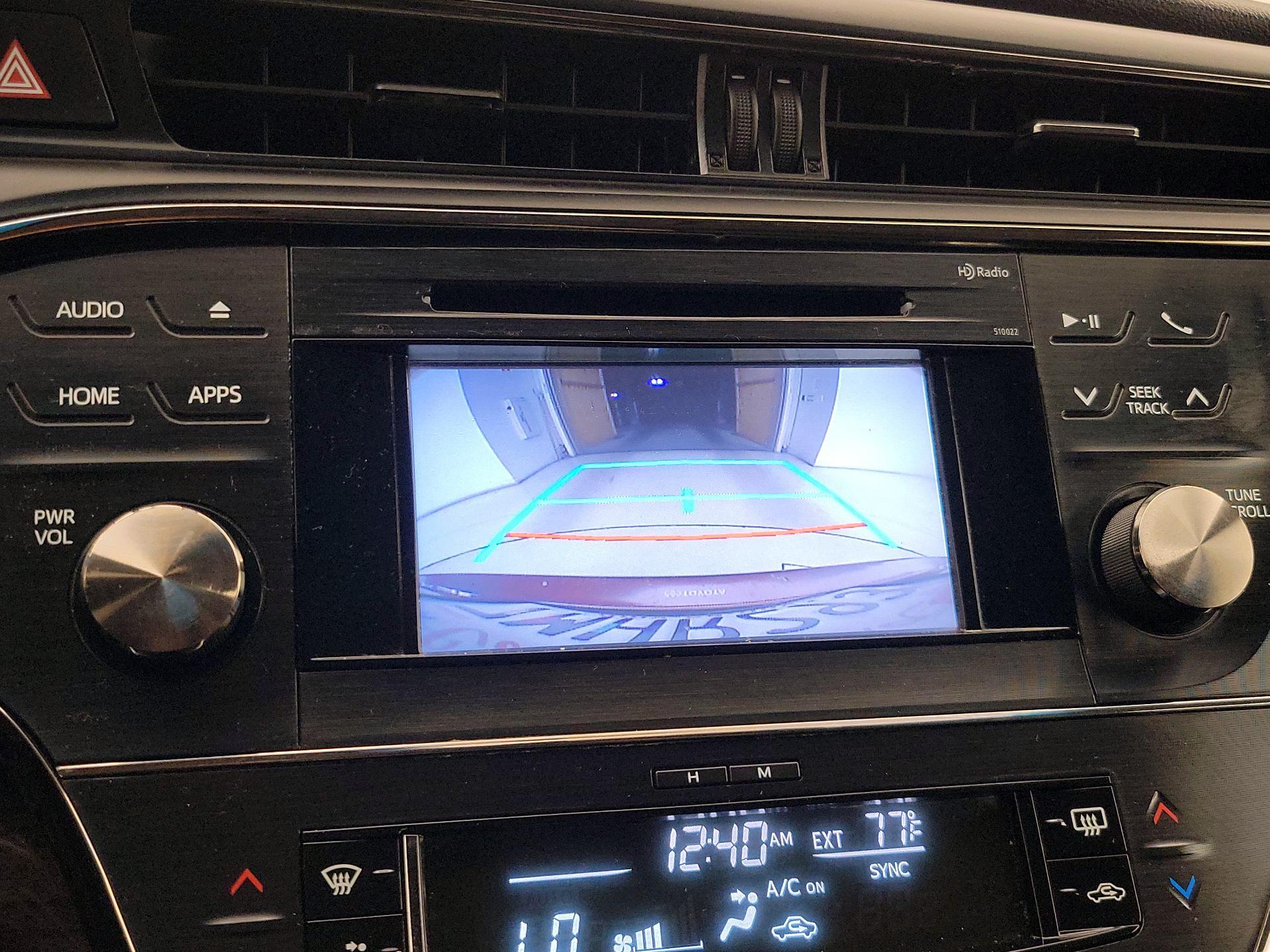 Thumbnail: 2015 Toyota Avalon - 14