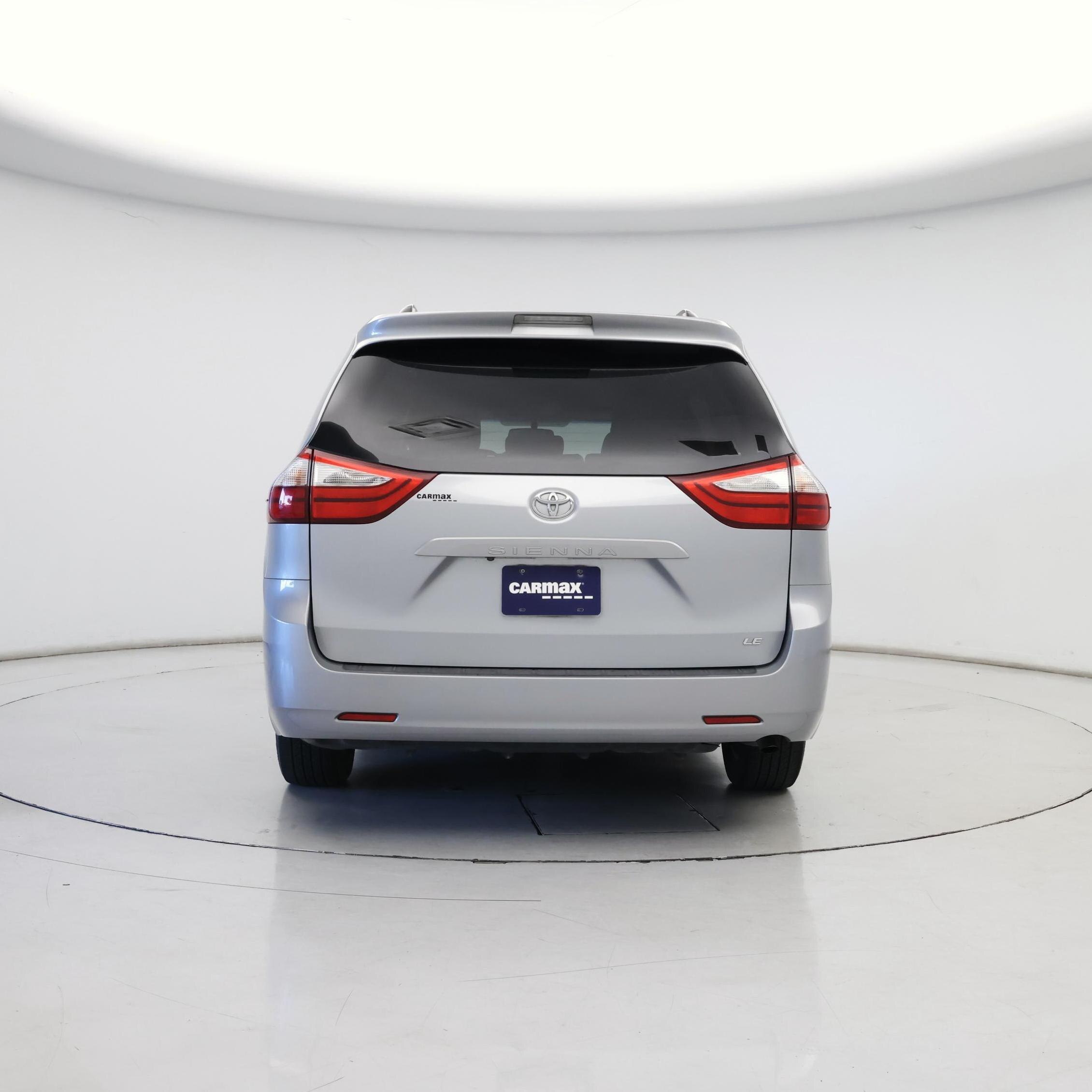 Thumbnail: 2017 Toyota Sienna - 6