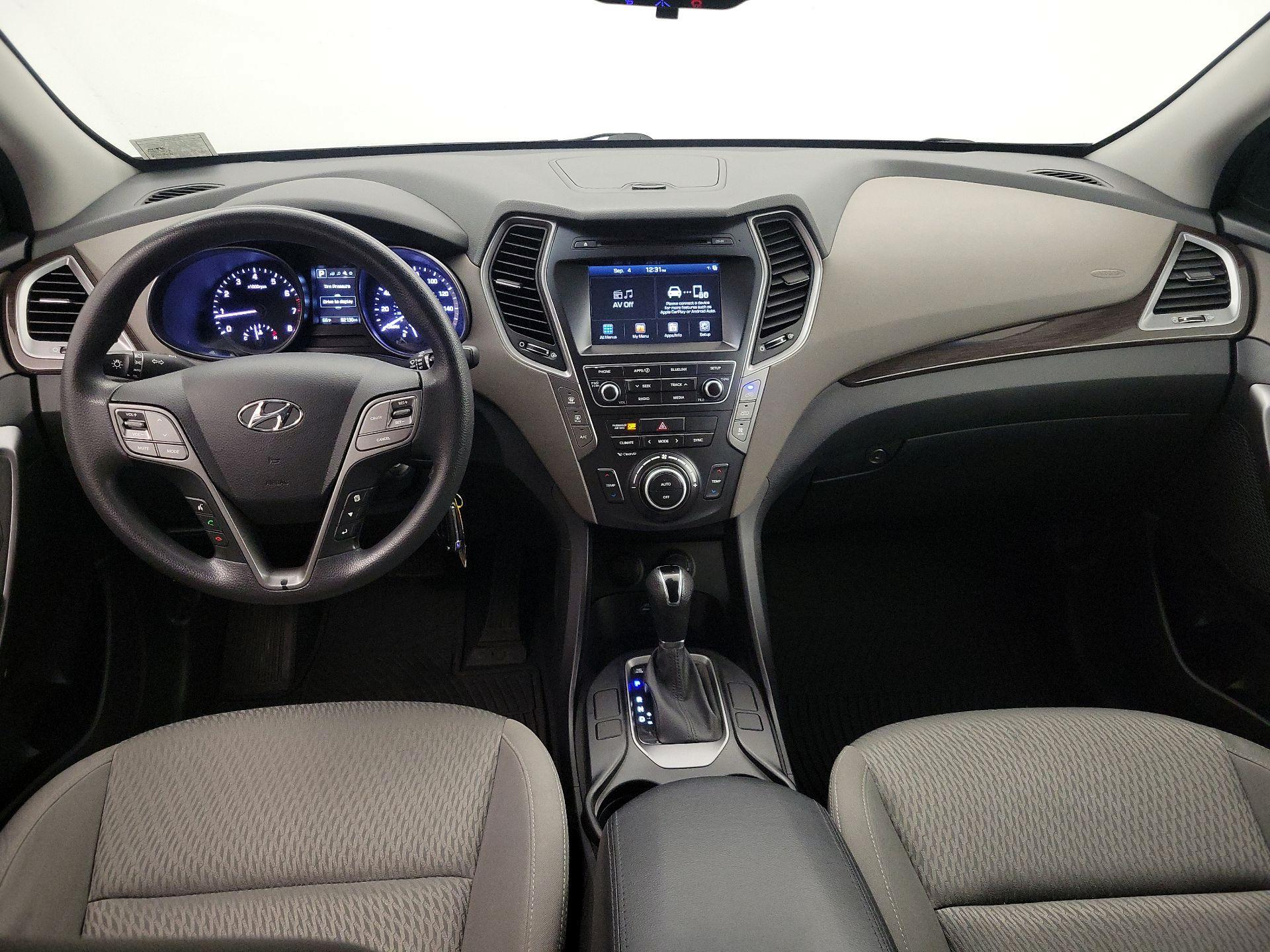 Thumbnail: 2017 Hyundai Santa Fe - 9