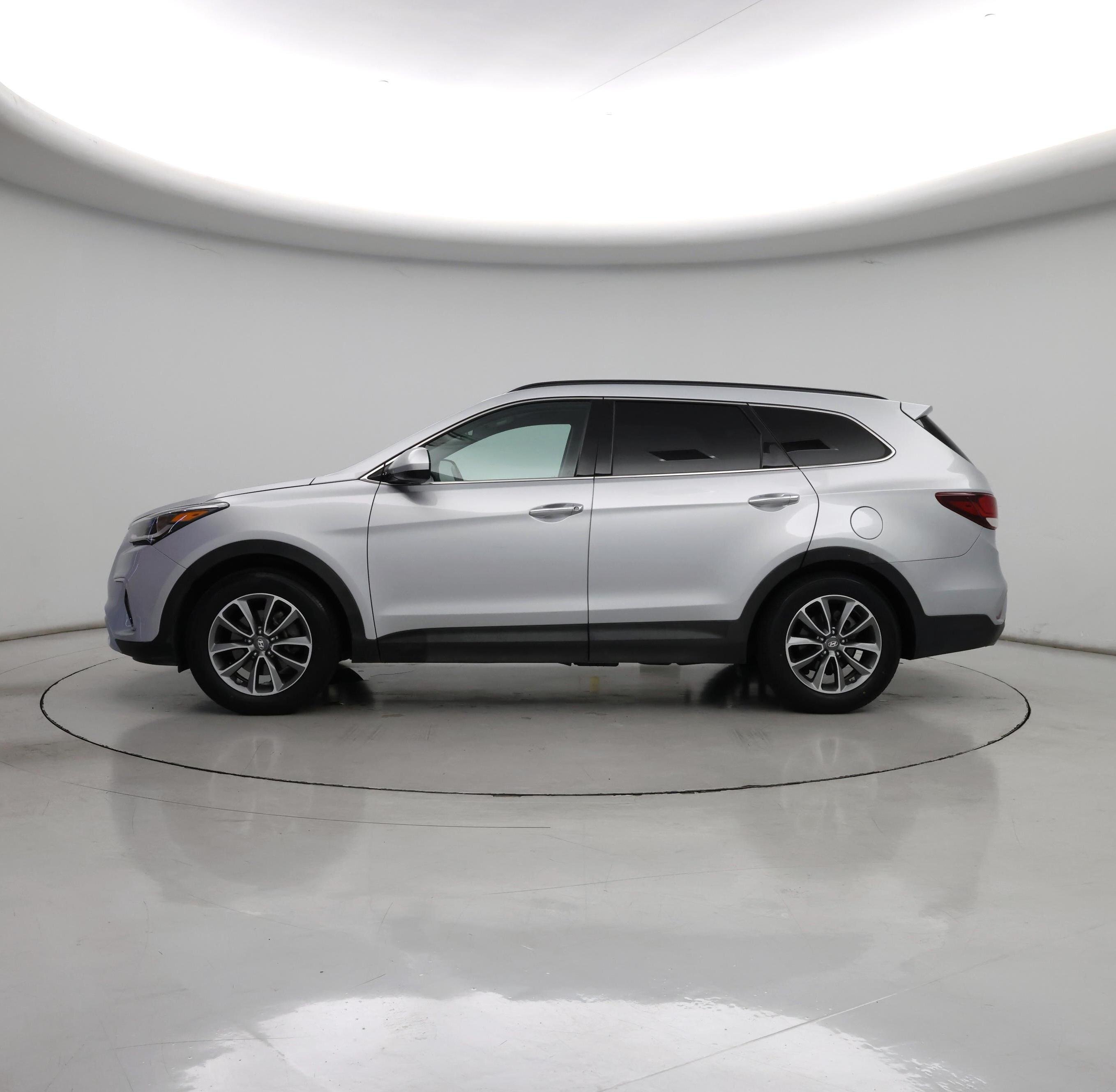 Thumbnail: 2017 Hyundai Santa Fe - 3