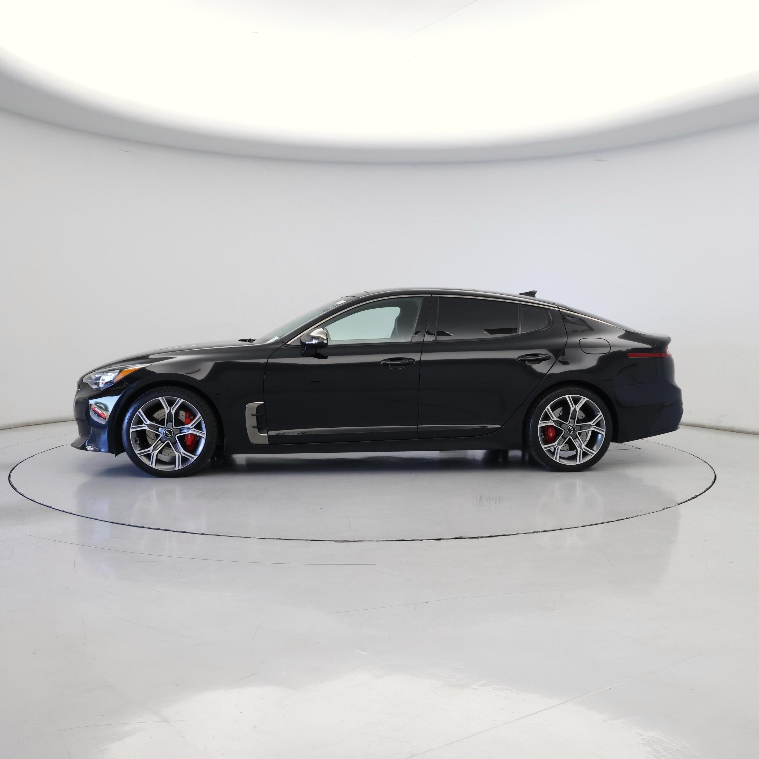 Thumbnail: 2019 Kia Stinger - 3