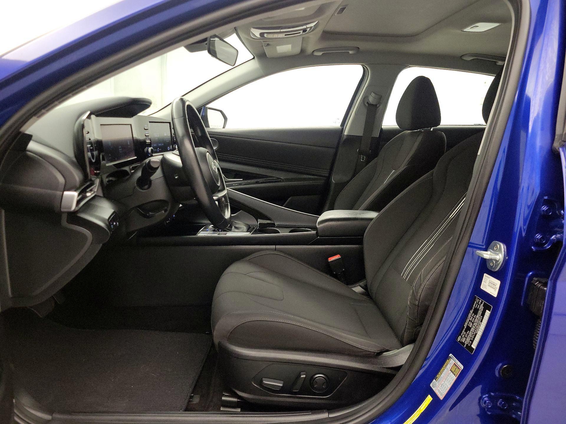 Thumbnail: 2021 Hyundai Elantra - 11