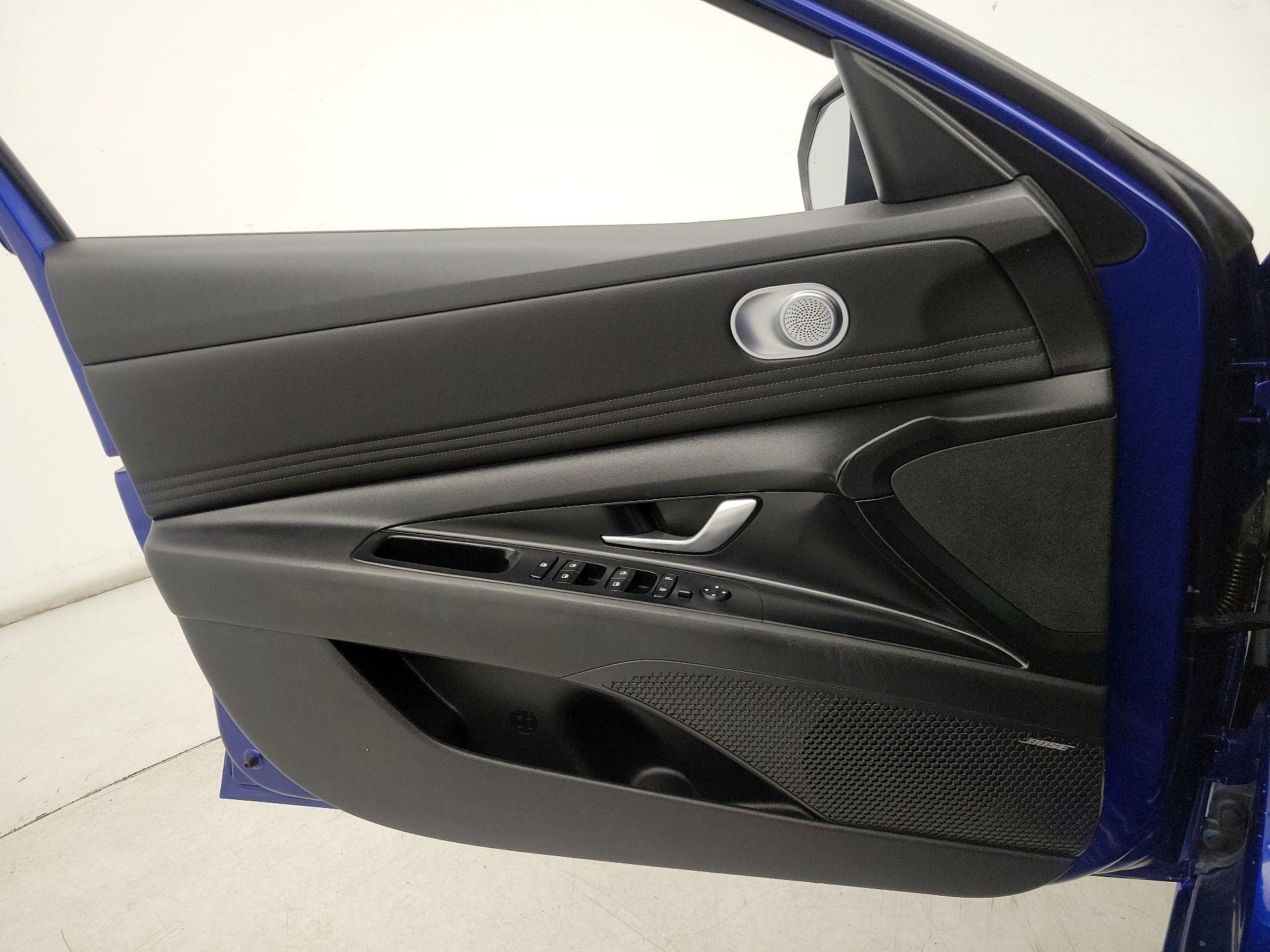 Thumbnail: 2021 Hyundai Elantra - 12