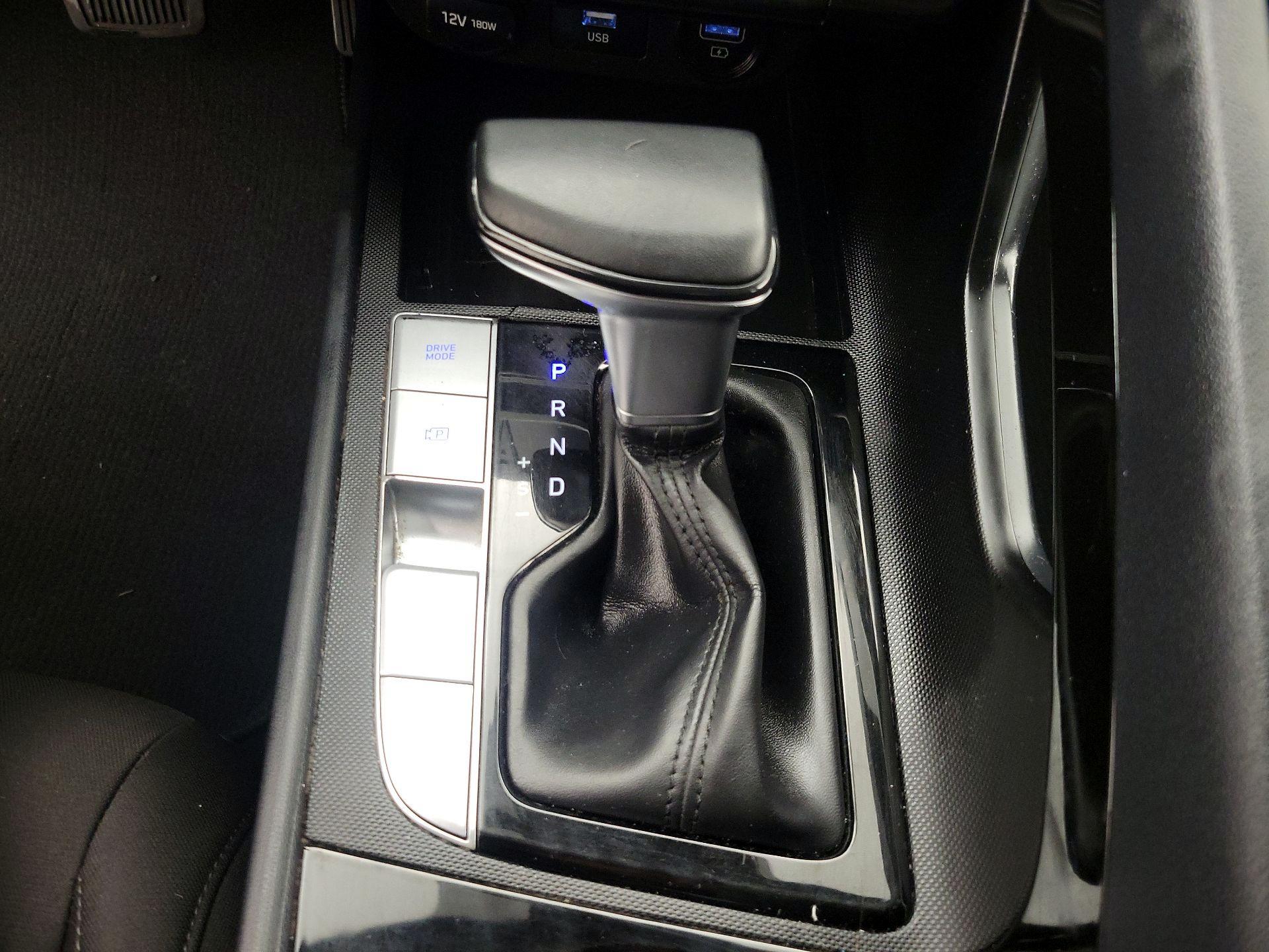 Thumbnail: 2021 Hyundai Elantra - 17