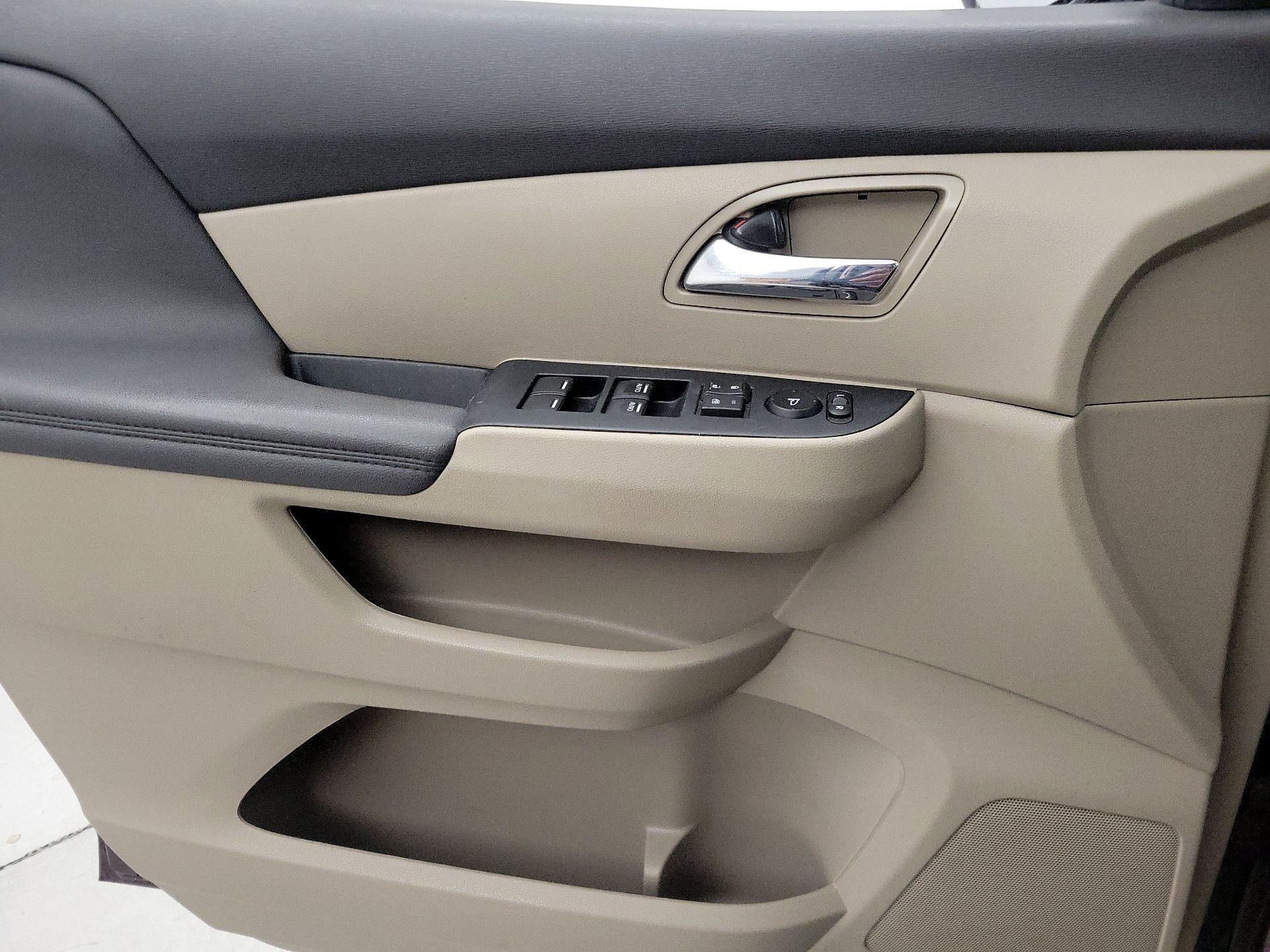 Thumbnail: 2015 Honda Odyssey - 12