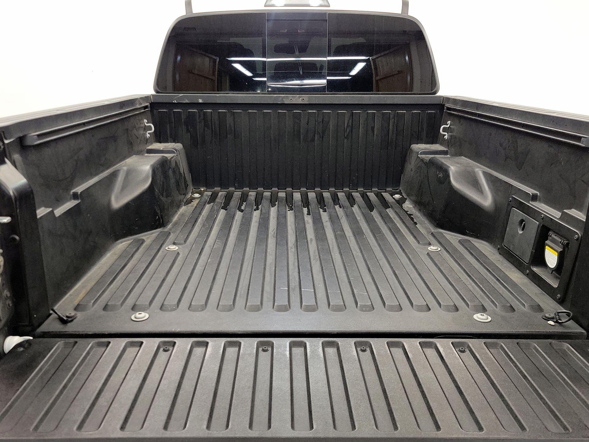 Thumbnail: 2022 Toyota Tacoma - 20