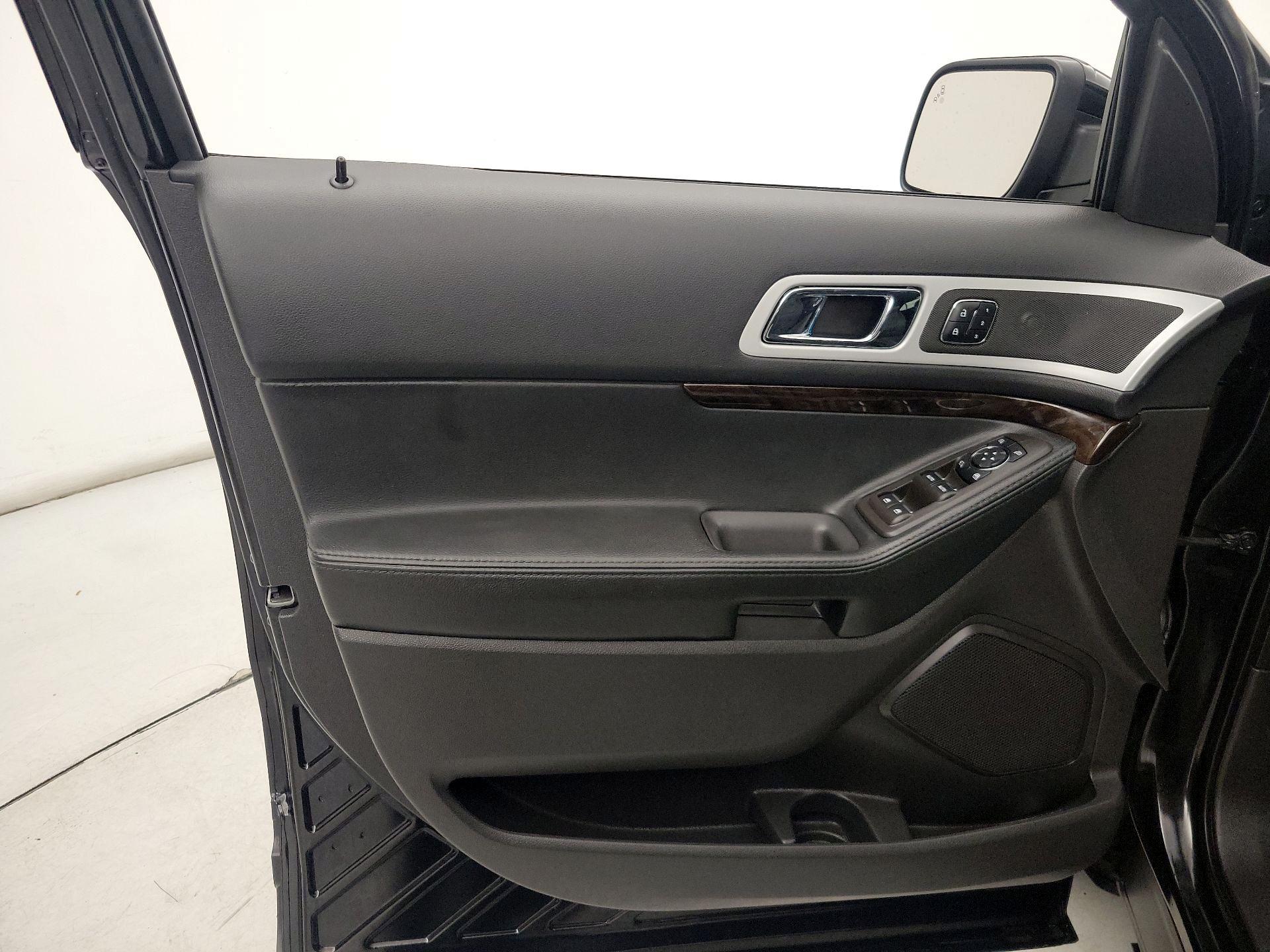 Thumbnail: 2014 Ford Explorer - 12