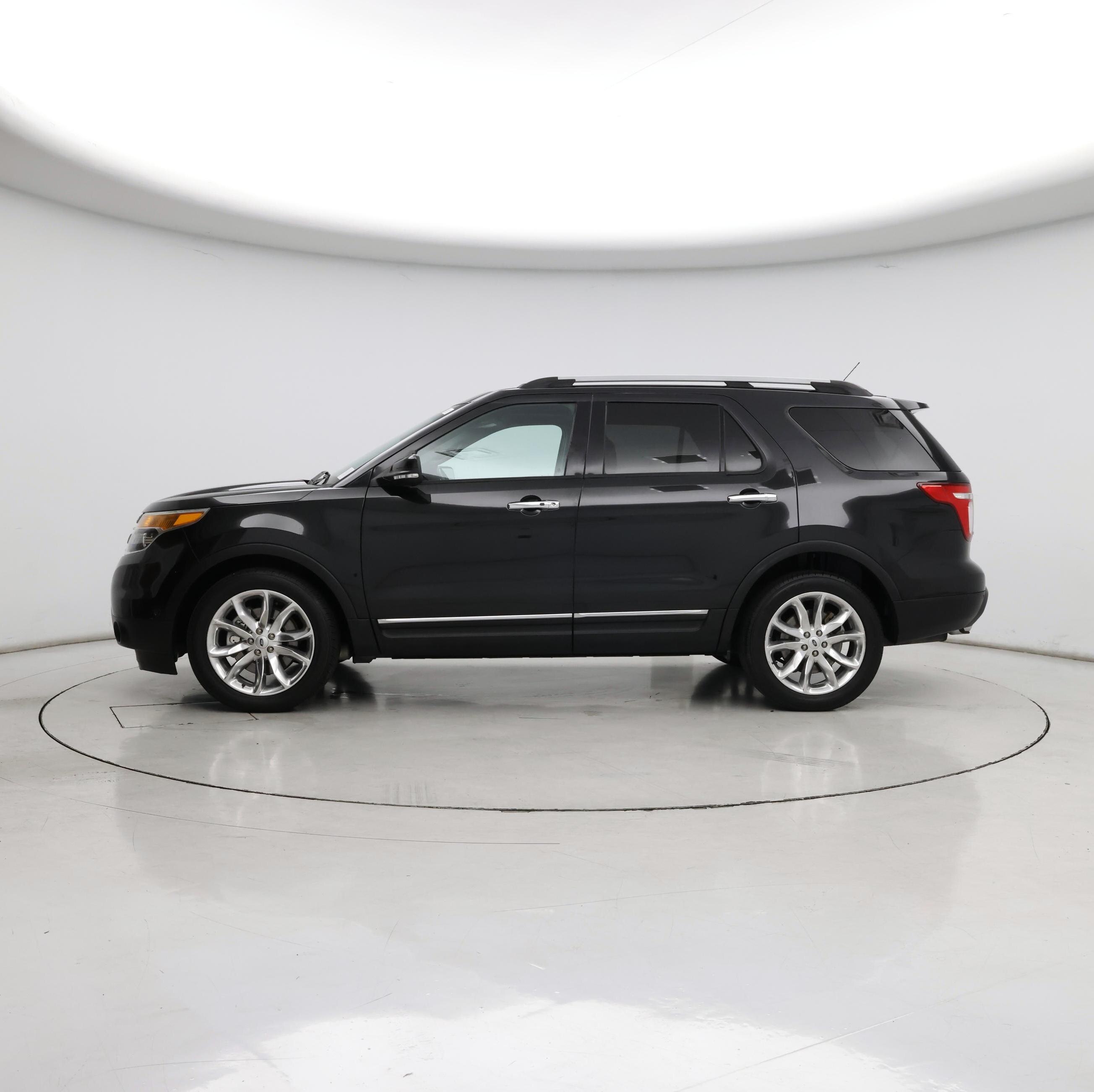 Thumbnail: 2014 Ford Explorer - 3