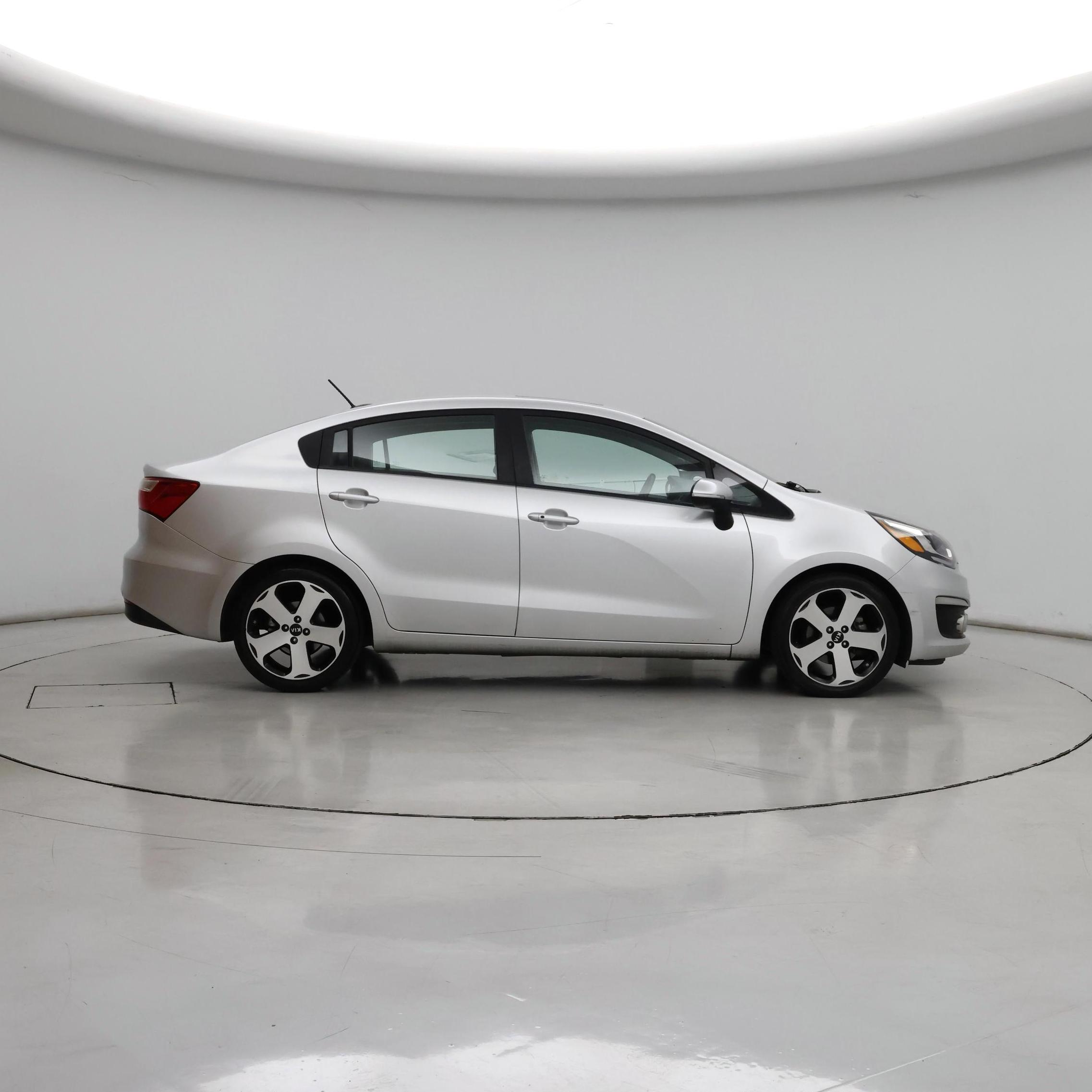 Thumbnail: 2016 Kia Rio - 7