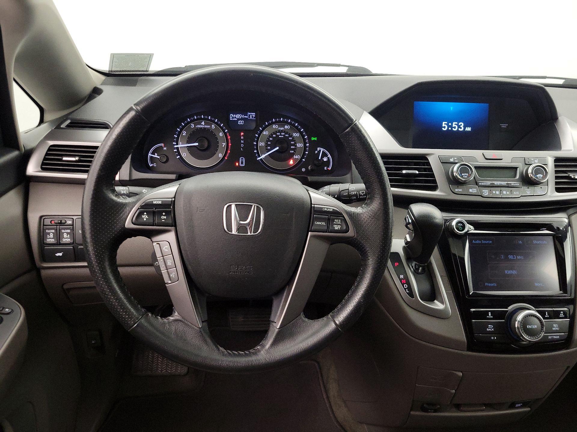Thumbnail: 2015 Honda Odyssey - 10