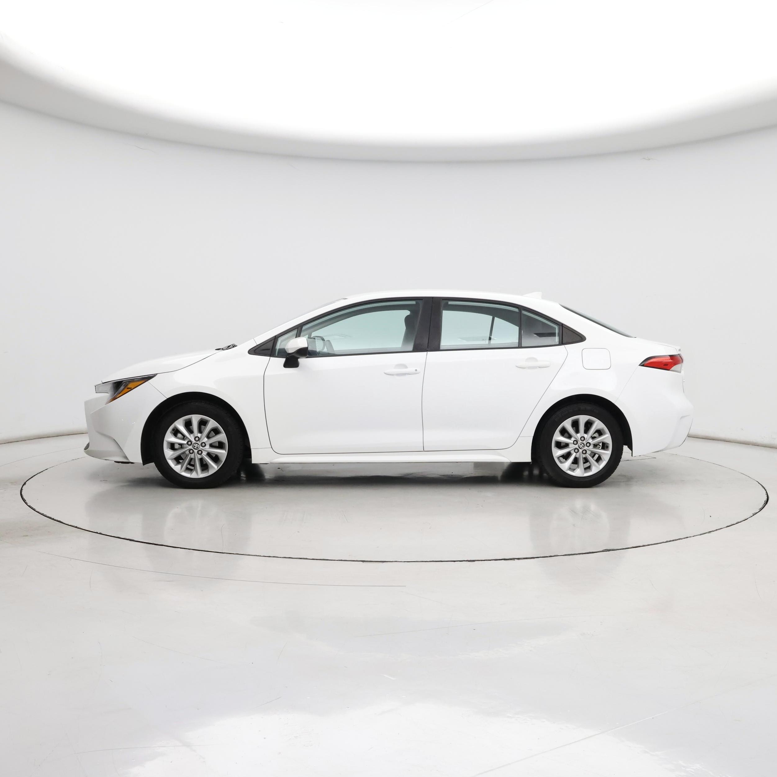 Thumbnail: 2022 Toyota Corolla - 3