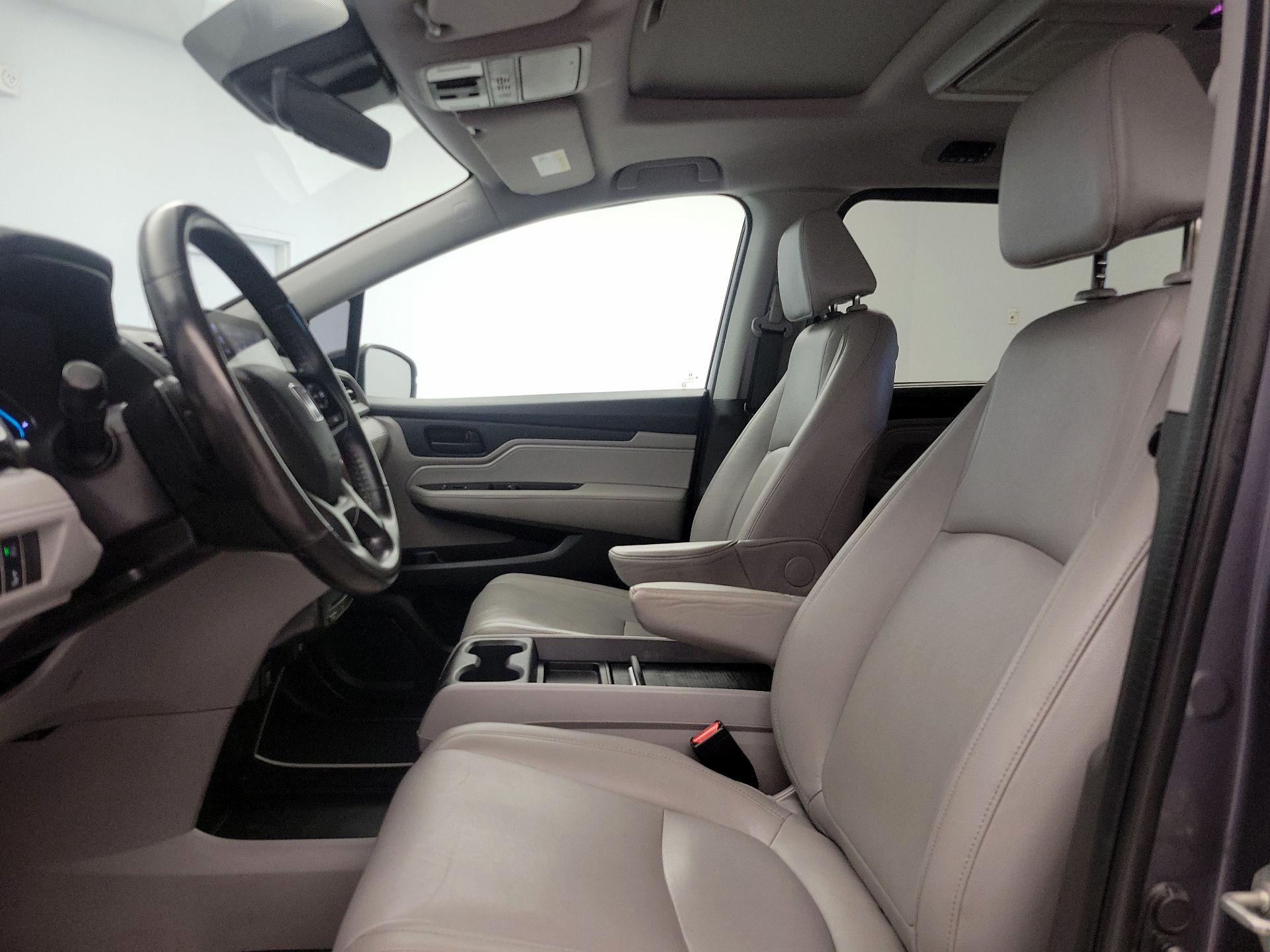 Thumbnail: 2018 Honda Odyssey - 11