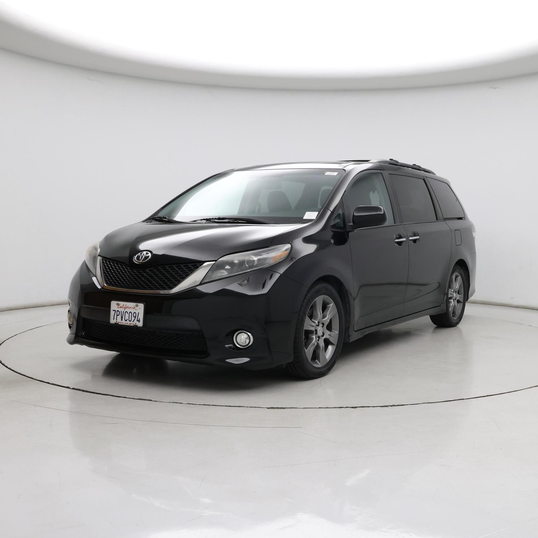 Thumbnail: 2015 Toyota Sienna - 4