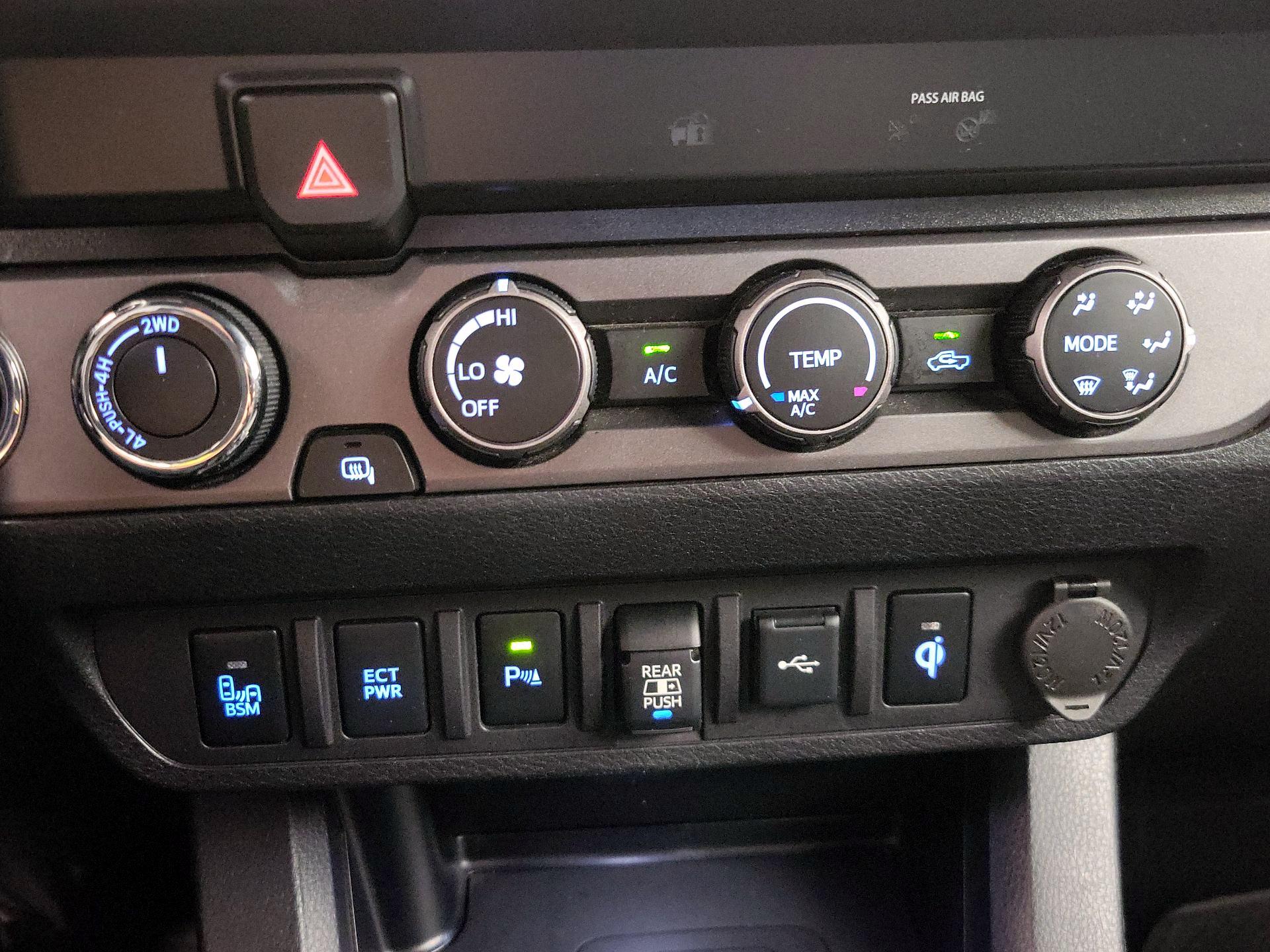 Thumbnail: 2020 Toyota Tacoma - 16