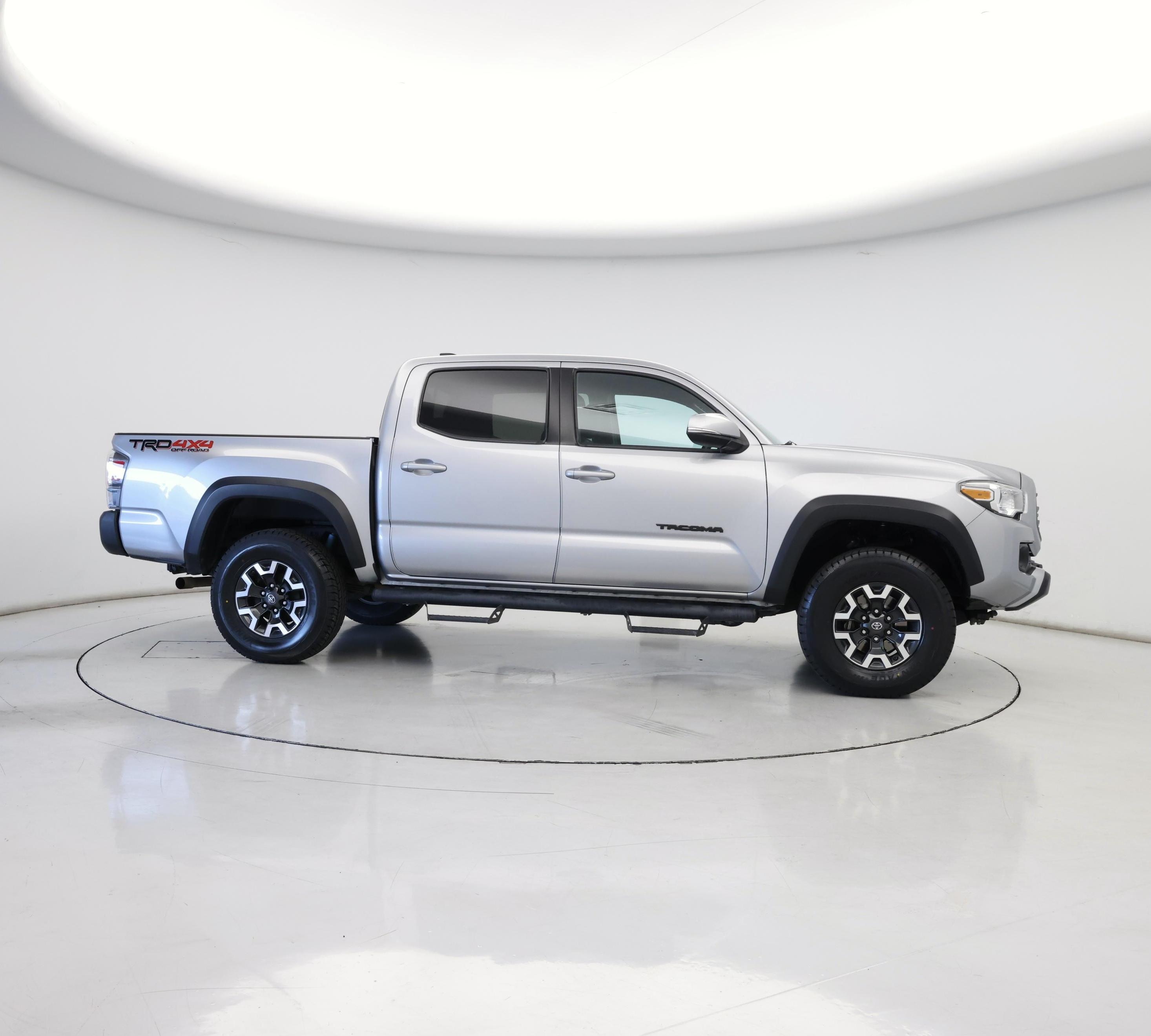 Thumbnail: 2020 Toyota Tacoma - 7