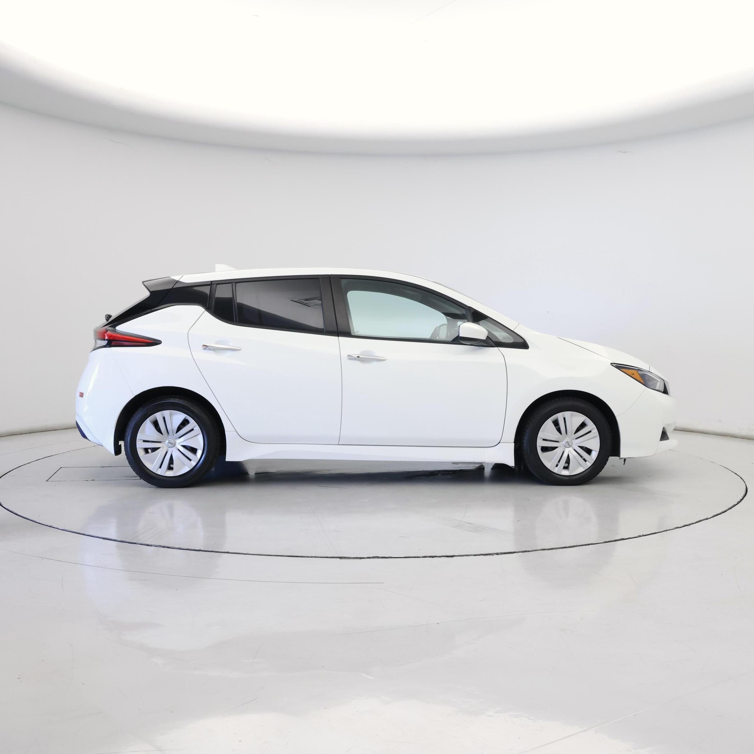 Thumbnail: 2022 Nissan Leaf - 7