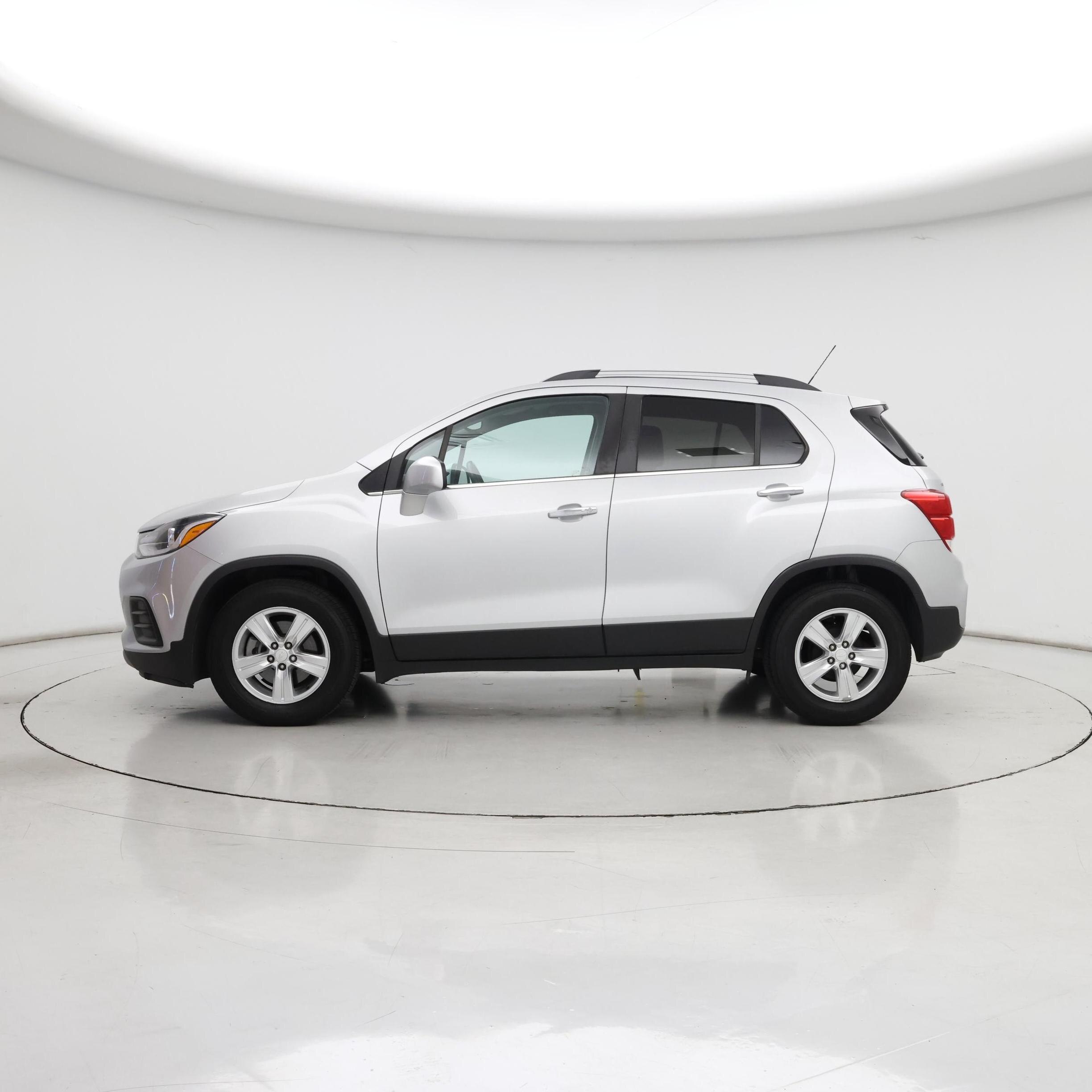Thumbnail: 2019 Chevrolet Trax - 3