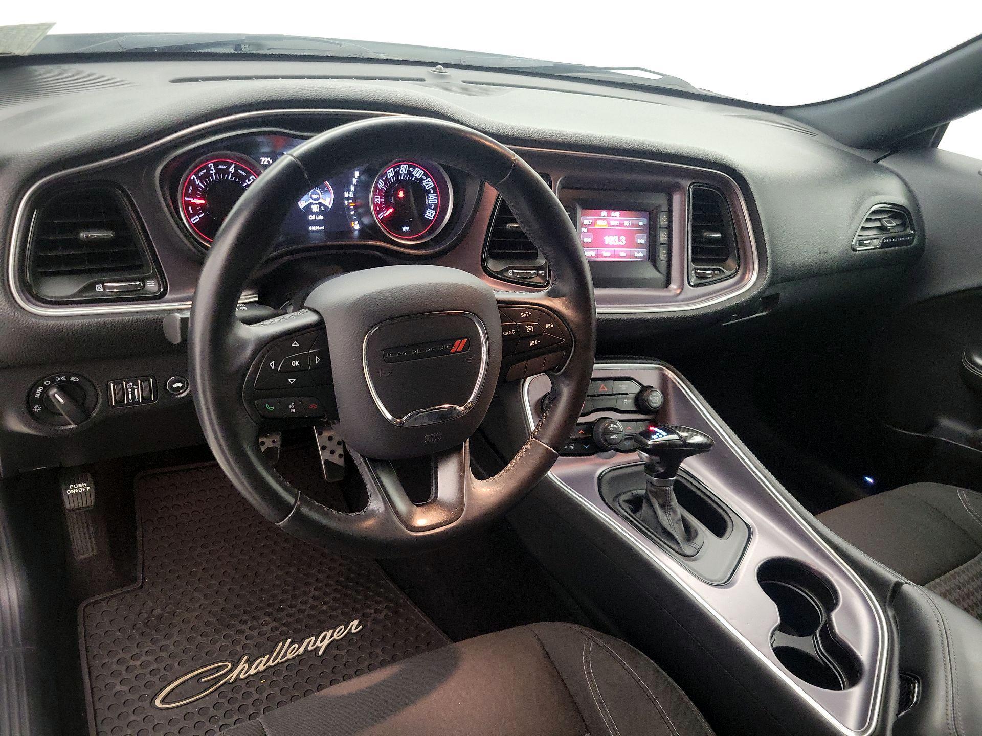 Thumbnail: 2017 Dodge Challenger - 9