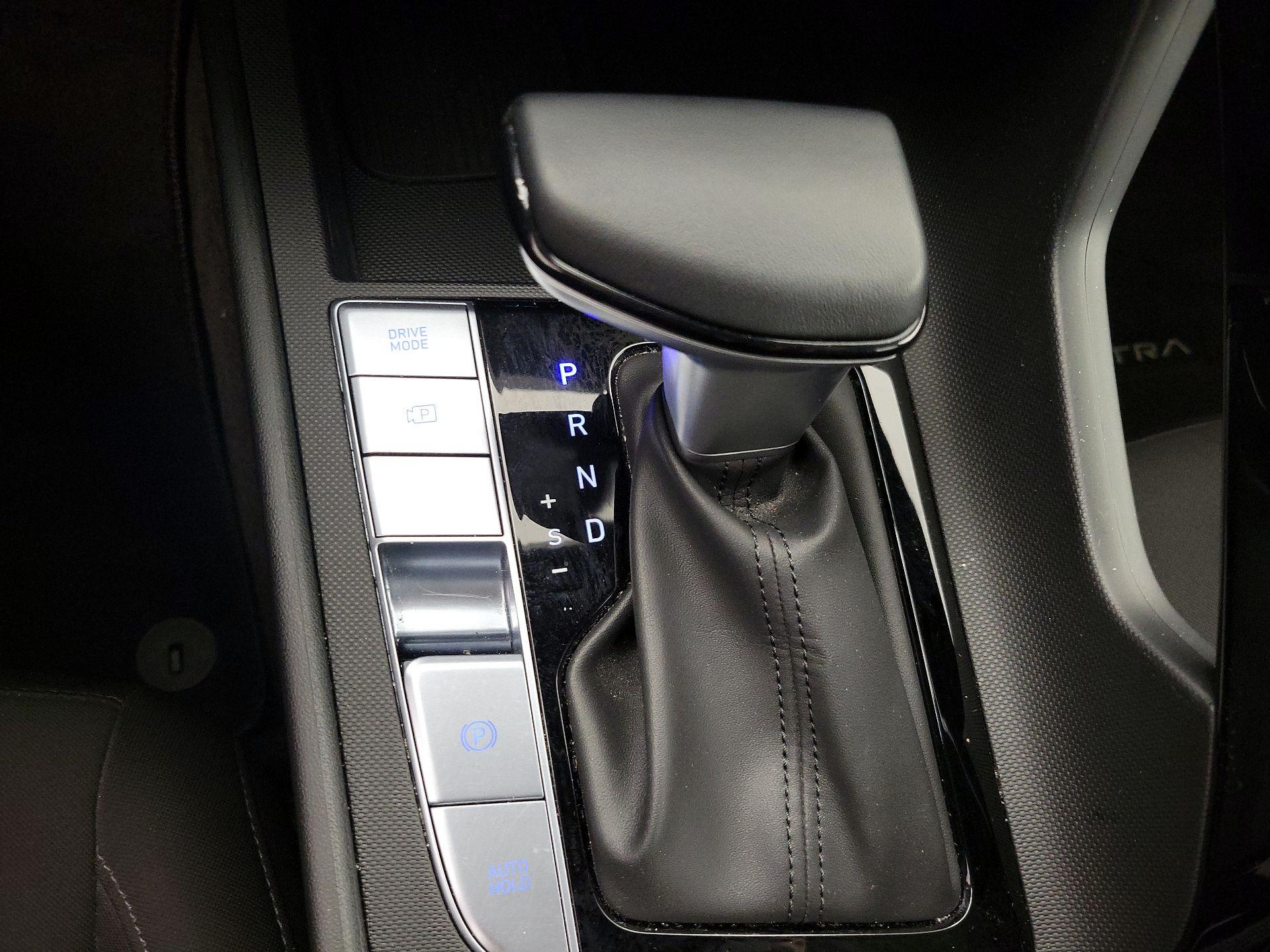 Thumbnail: 2025 Hyundai Elantra - 18