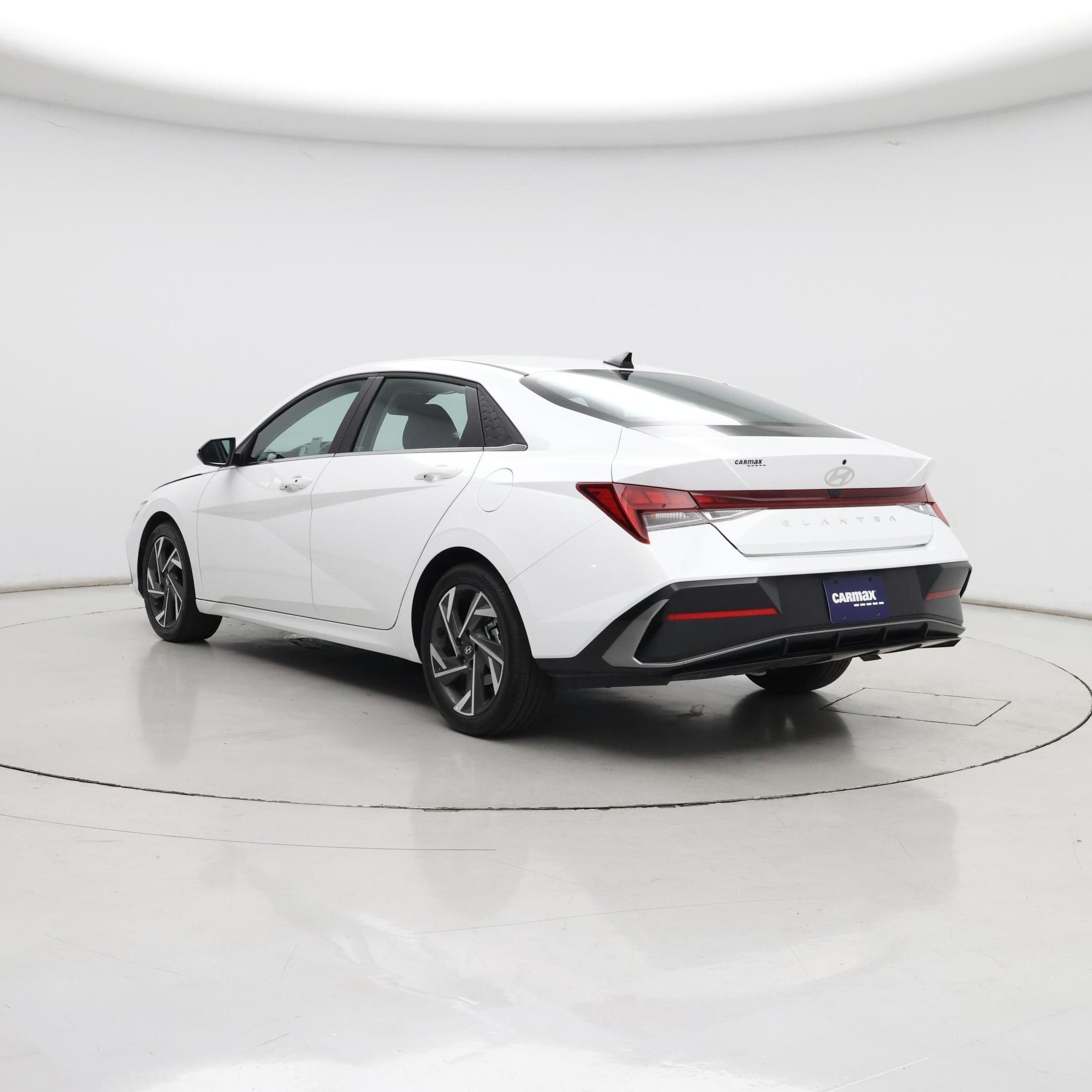 Thumbnail: 2025 Hyundai Elantra - 2