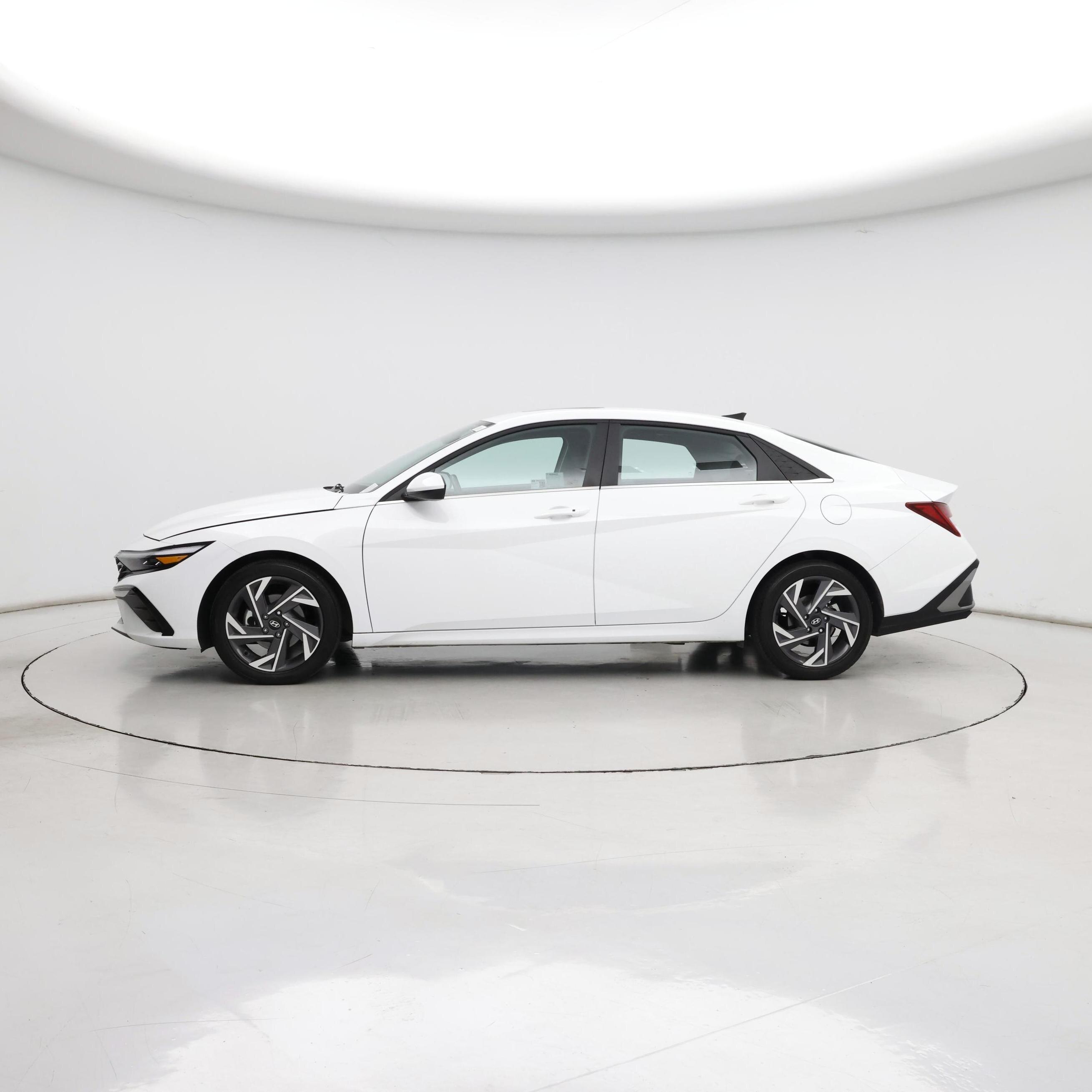 Thumbnail: 2025 Hyundai Elantra - 3