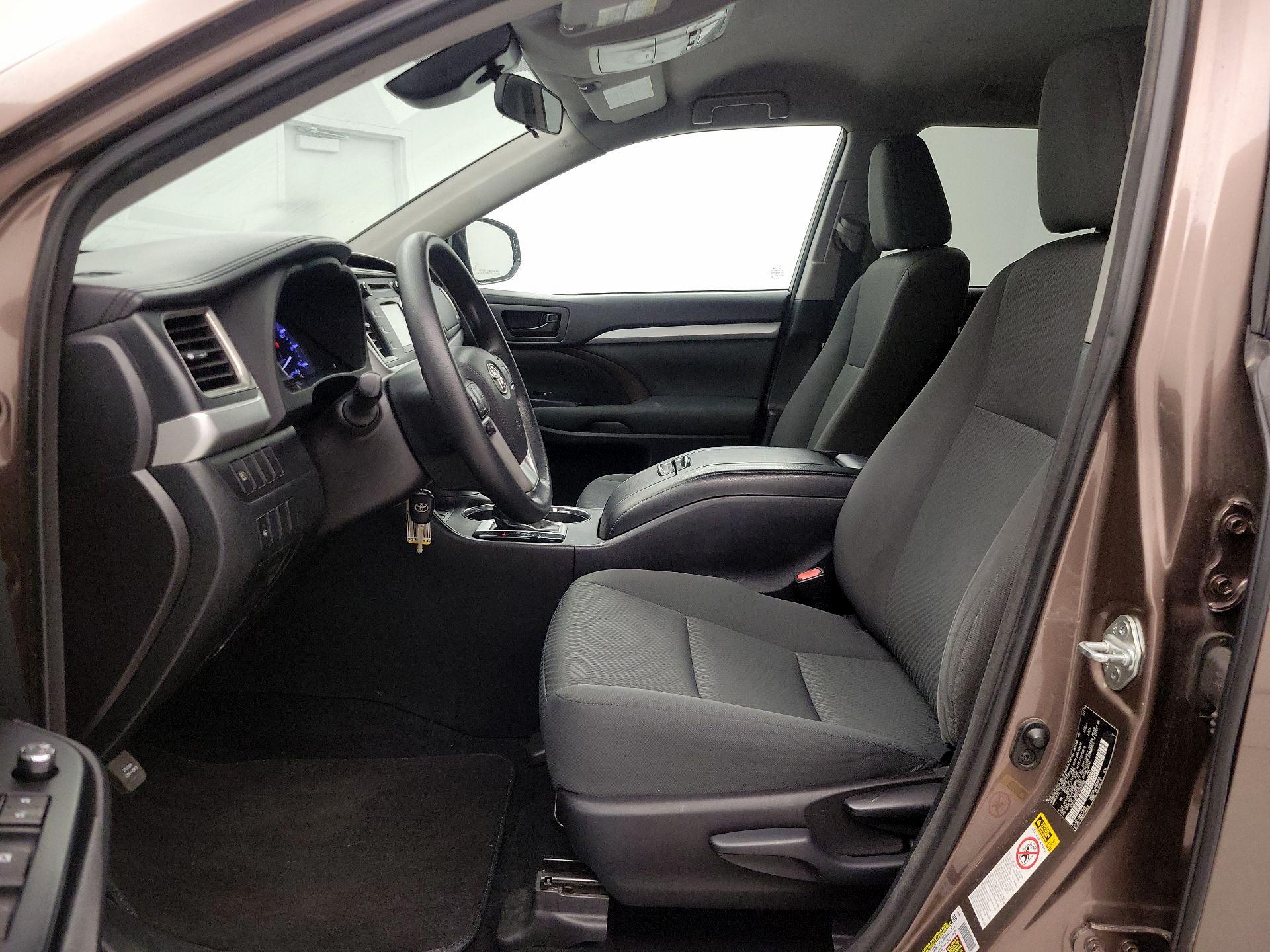 Thumbnail: 2018 Toyota Highlander - 11