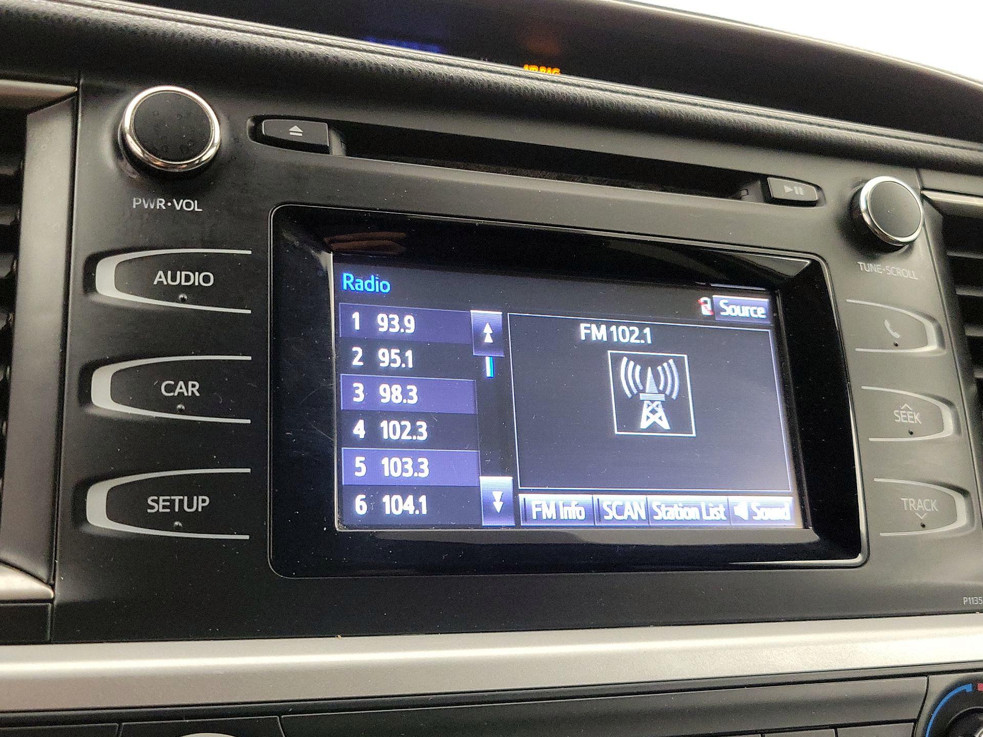 Thumbnail: 2018 Toyota Highlander - 15