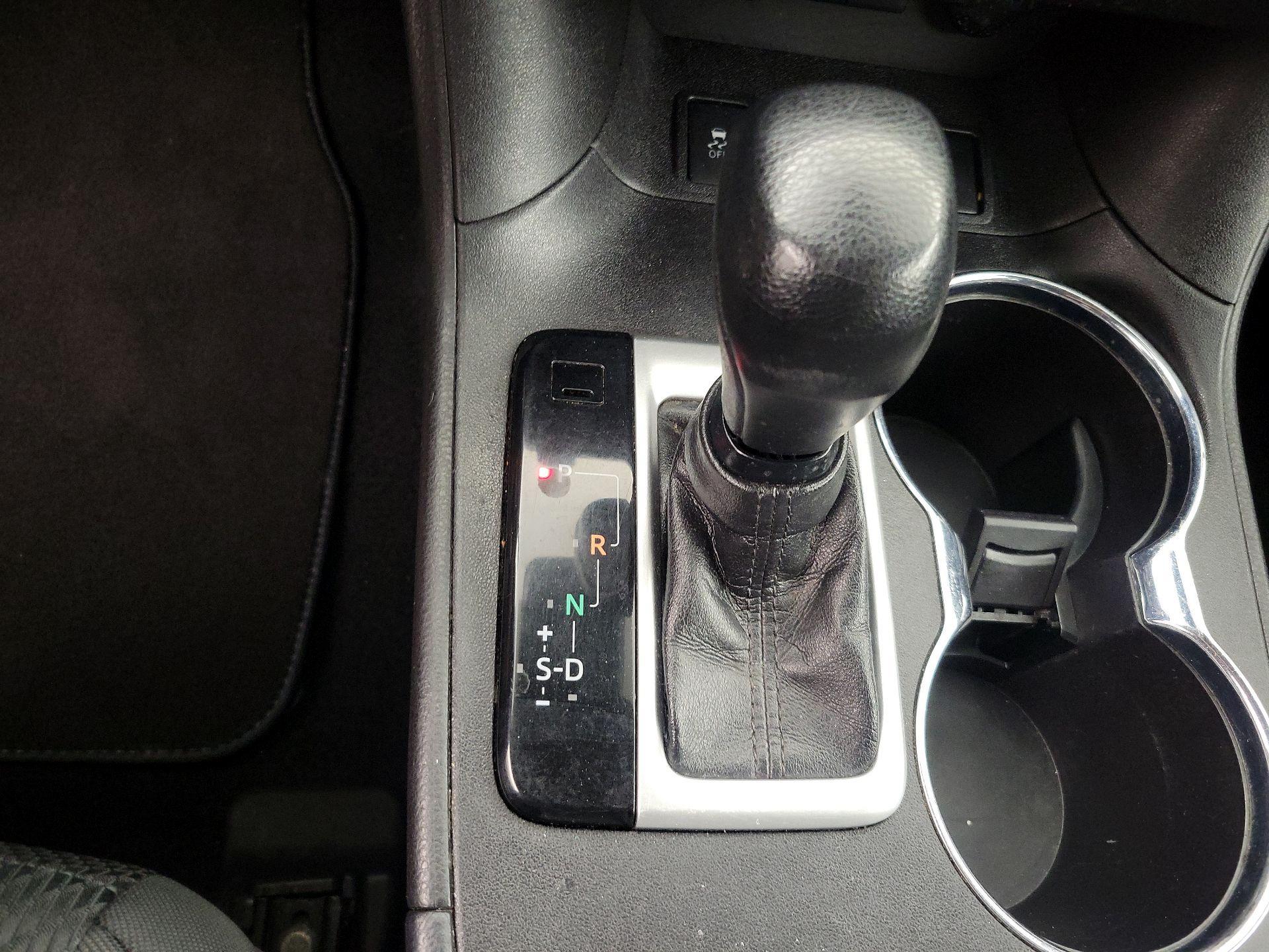 Thumbnail: 2018 Toyota Highlander - 17