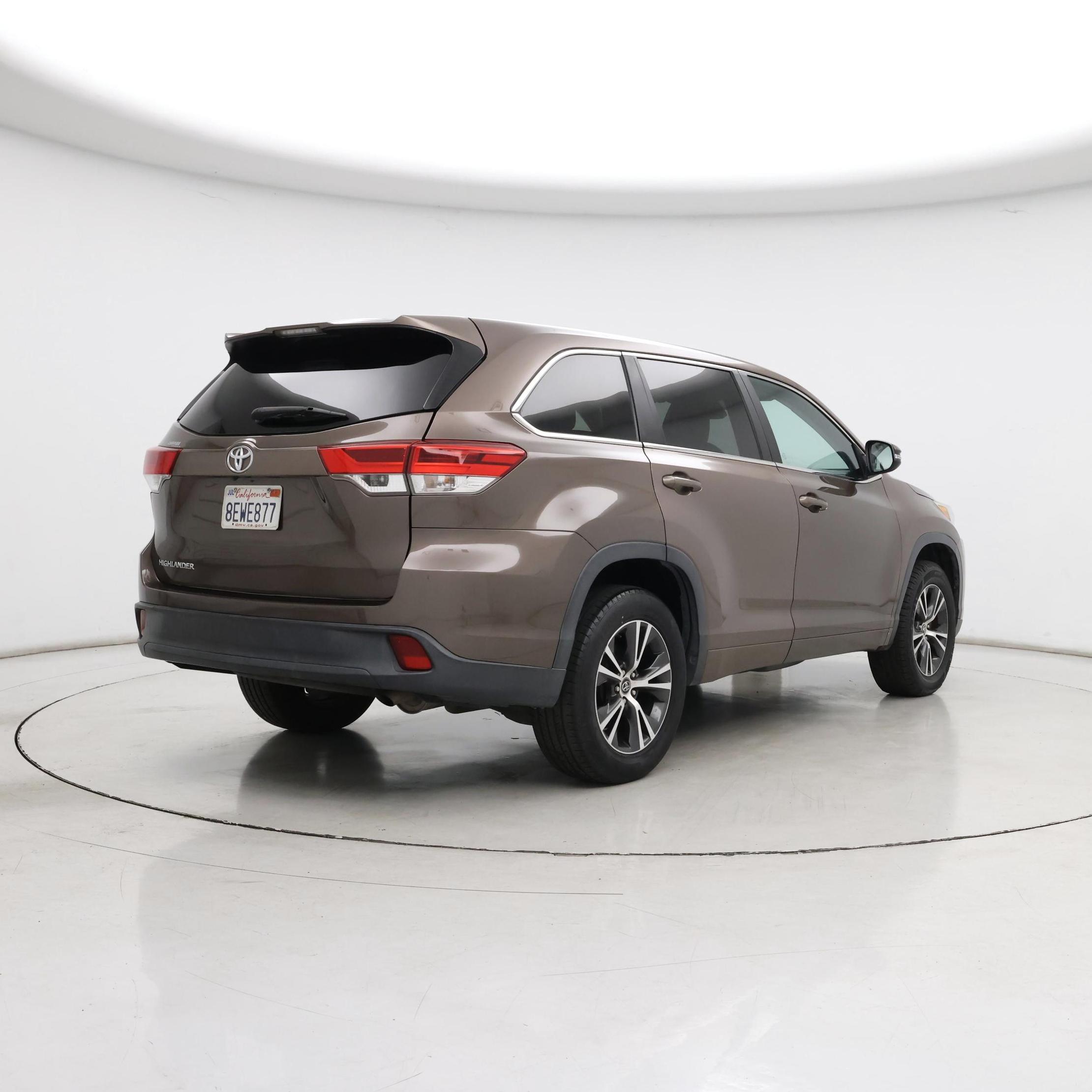 Thumbnail: 2018 Toyota Highlander - 8